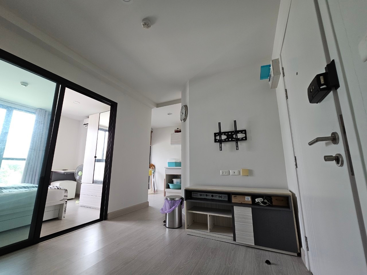 🔑 Selling at a loss! 1 bedroom, large unit, lowest price in the project, ready for transfer. 🔑 Selling at a loss! 1 bedroom, large unit, lowest price in the project, ready for transfer.