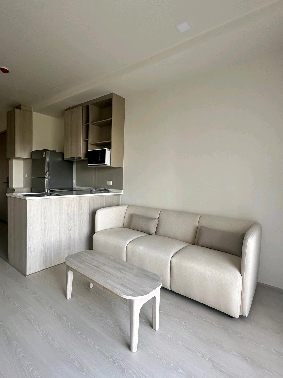 Condo with two bedrooms, two bathrooms, dogs allowed, parking, convenient transportation, near Ekkamai, Thonglor. – รูปที่ 2