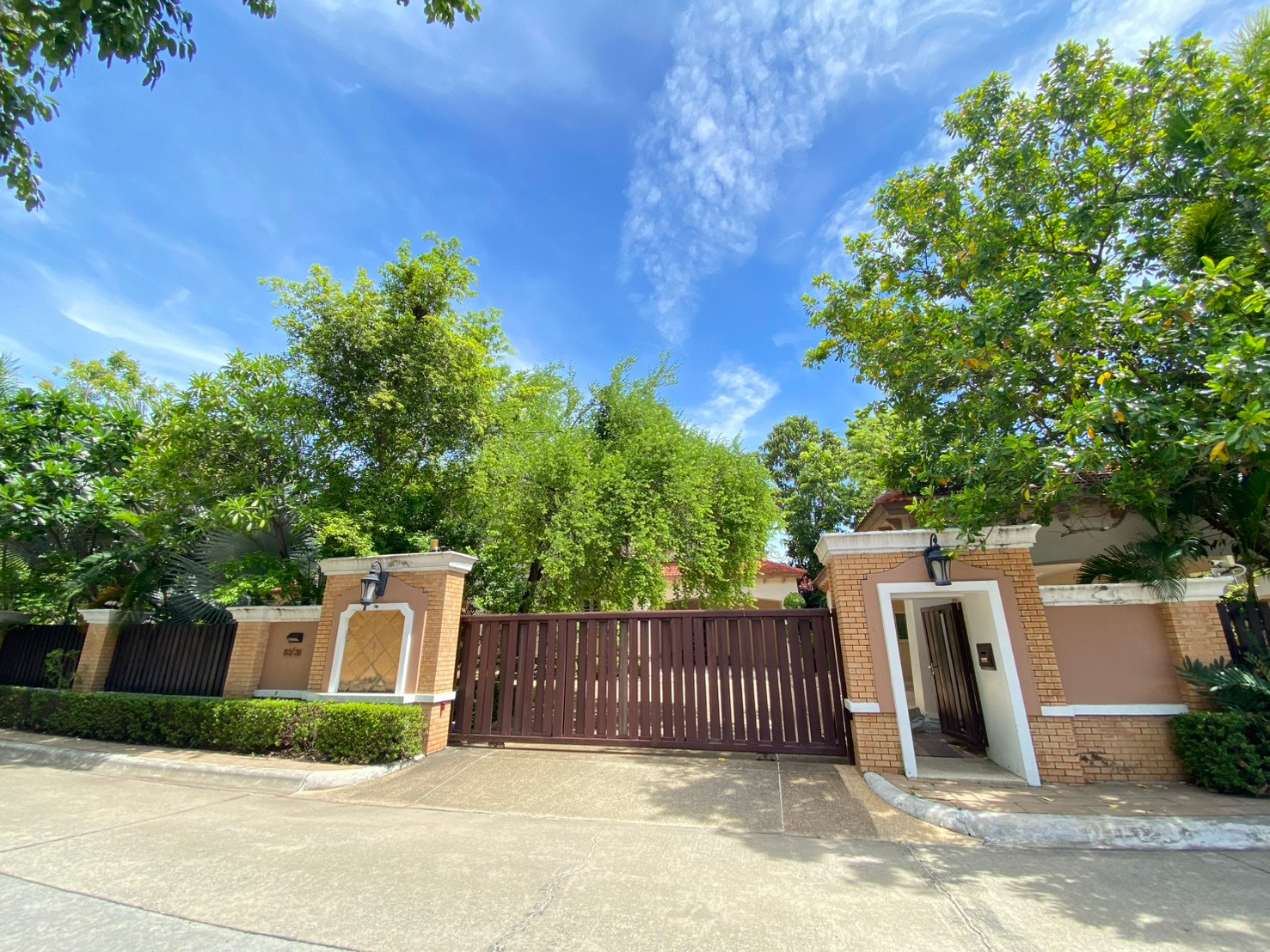 [HO-BN-149]🏡✨ Luxury Private Residence with Private Pool 📍 Prukpirom Regent Sukhumvit | Bearing – Bang Na
