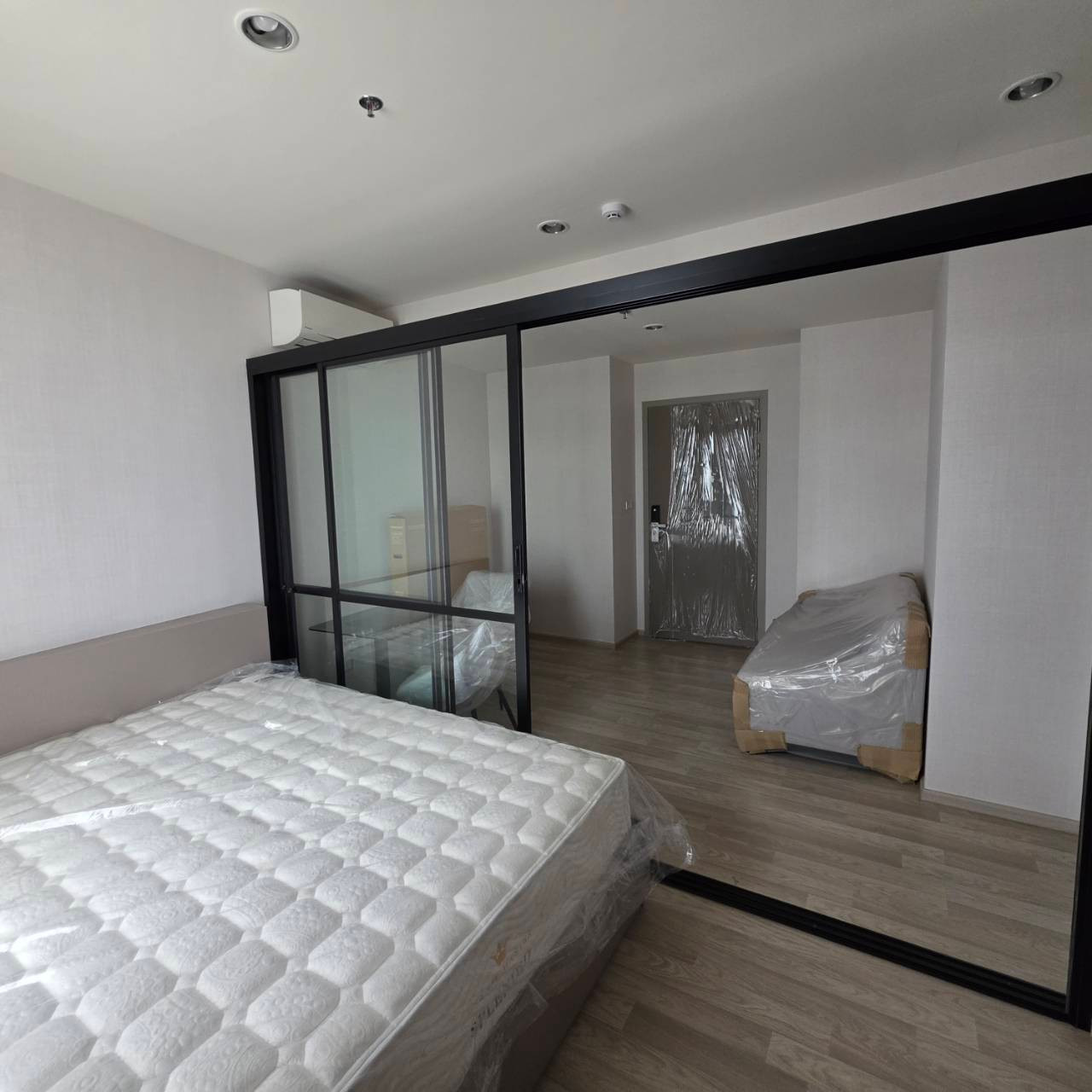 Urgent, one room, Ideo mobi suk. Eastpoint 1bed 28.99sq.m., fully furnished, one price, only 3.29mb. Tel. 0957615782 Urgent, one room, Ideo mobi suk. Eastpoint 1bed 28.99sq.m., fully furnished, one price, only 3.29mb. Tel. 0957615782