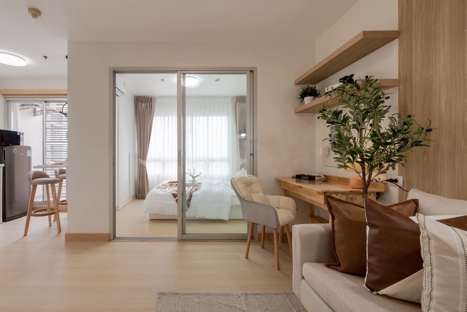 **For sale** The Trust Residence Pinklao **This room is for sale** Not for rent*Central Pinklao side, near Chao Phraya Hospital, near Taling Chan, Siriraj, TU, Mahidol, Suan Sunandha, convenient travel.Price 1.69 million, very cheap. **For sale** The Trust Residence Pinklao **This room is for sale** Not for rent*Central Pinklao side, near Chao Phraya Hospital, near Taling Chan, Siriraj, TU, Mahidol, Suan Sunandha, convenient travel.Price 1.69 million, very cheap.