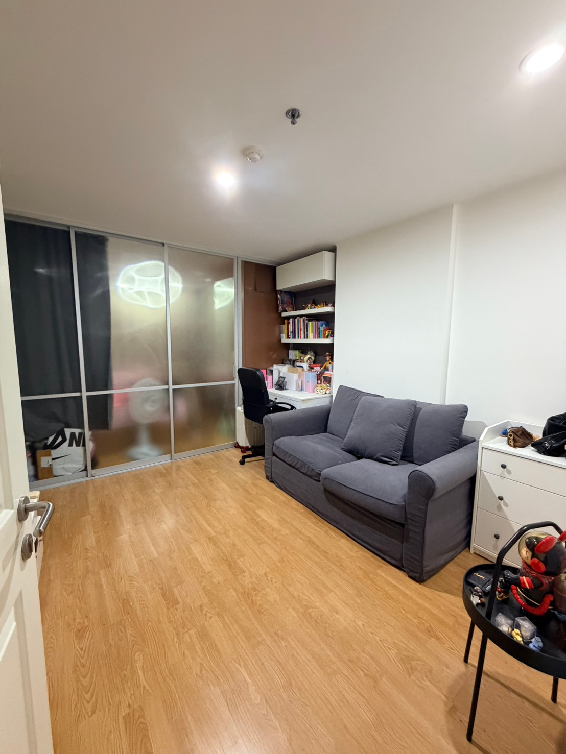 Condo for sale U Delight @Jatujak Station 2.49 million baht ( selling himself) Condo for sale U Delight @Jatujak Station 2.49 million baht ( selling himself)