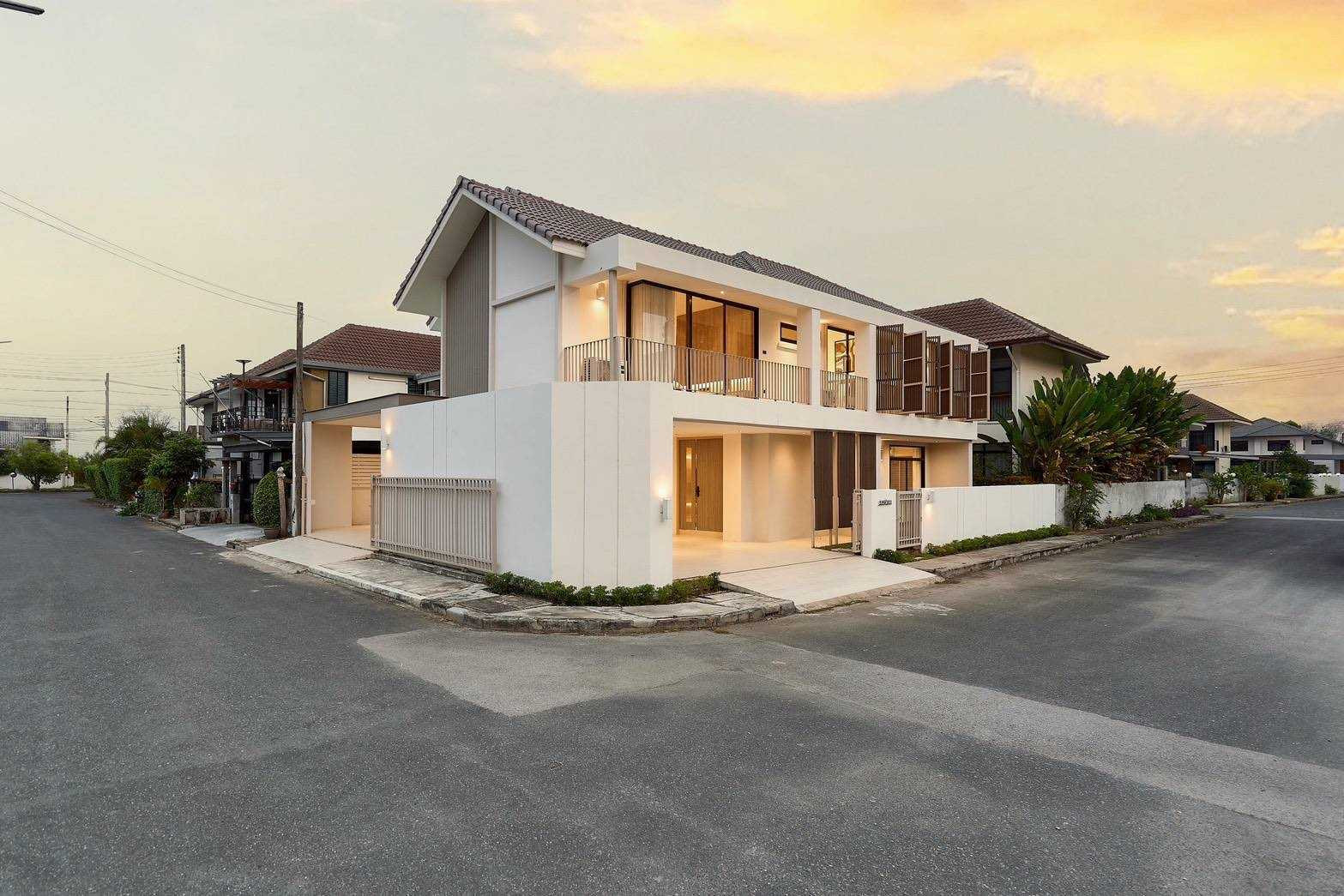 บ้านสร้างใหม่ 2 ชั้น พื้นที่ใช้สอย 220 ตร.ม 4 ห้องนอน 5 ห้องน้ำ – รูปที่ 3