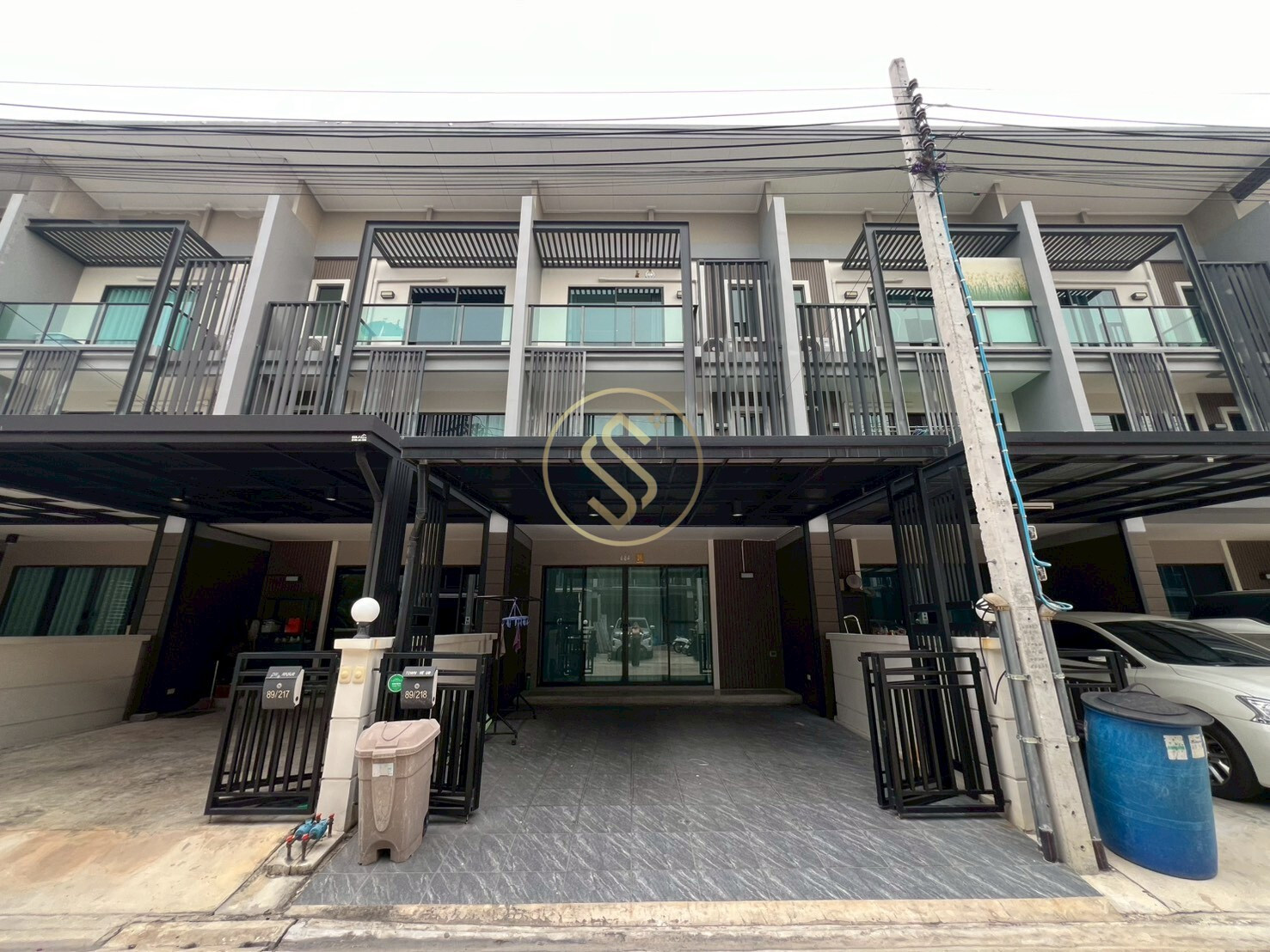 ขายบ้านทาวน์โฮม 3 ชั้น สภาพใหม่ พร้อมเข้าอยู่ ทำเลดีที่สุดย่านนนทบุรี บ้านใกล้ห้างเซ็นทรัลเวสเกต ใกล้ทางด่วน M81 กาญจนบุรี ขายบ้านทาวน์โฮม 3 ชั้น สภาพใหม่ พร้อมเข้าอยู่ ทำเลดีที่สุดย่านนนทบุรี บ้านใกล้ห้างเซ็นทรัลเวสเกต ใกล้ทางด่วน M81 กาญจนบุรี