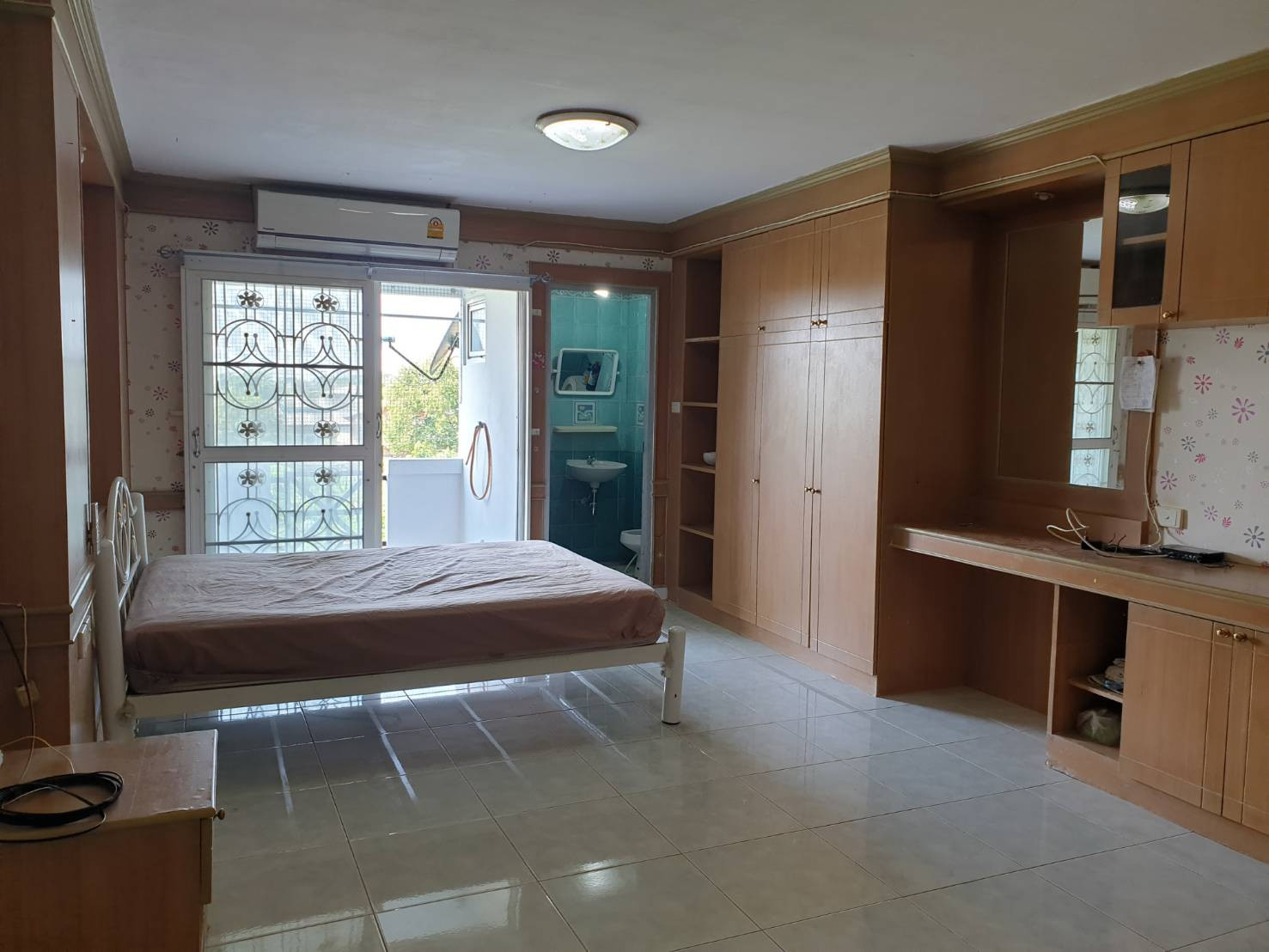 Condo for sale, Baan Suan Chaengwattana, Building C, 3rd floor, Chaengwattana Road 14, good location, convenient travel, near Central Chaengwattana. Condo for sale, Baan Suan Chaengwattana, Building C, 3rd floor, Chaengwattana Road 14, good location, convenient travel, near Central Chaengwattana.