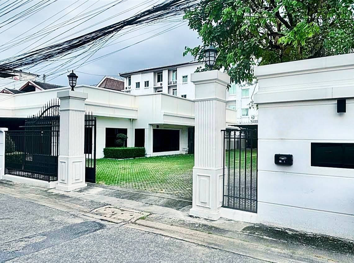 Home Office Lat Phrao 71 Soi Nak Niwat 12 / 3 Bedrooms (FOR RENT) BZD209 Home Office Lat Phrao 71 Soi Nak Niwat 12 / 3 Bedrooms (FOR RENT) BZD209