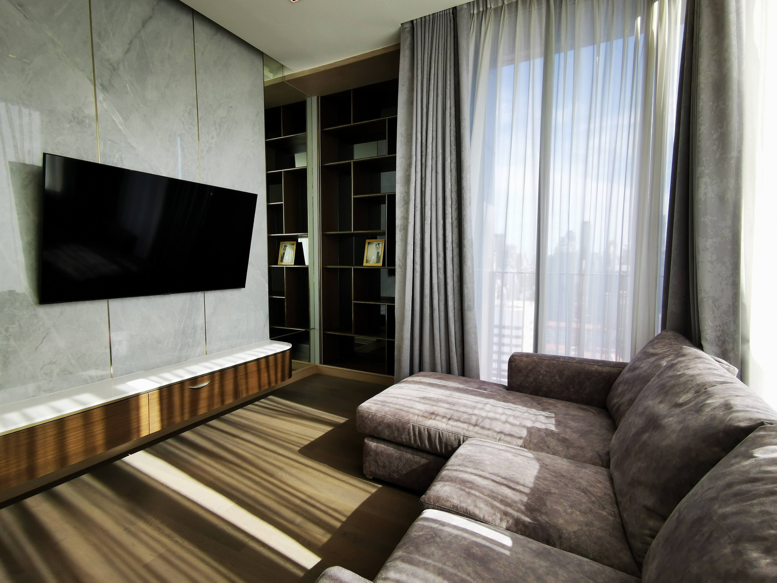 28 Chidlom Corner Unit 27 FL | 2 Bed 2 Bath with Panoramic City View