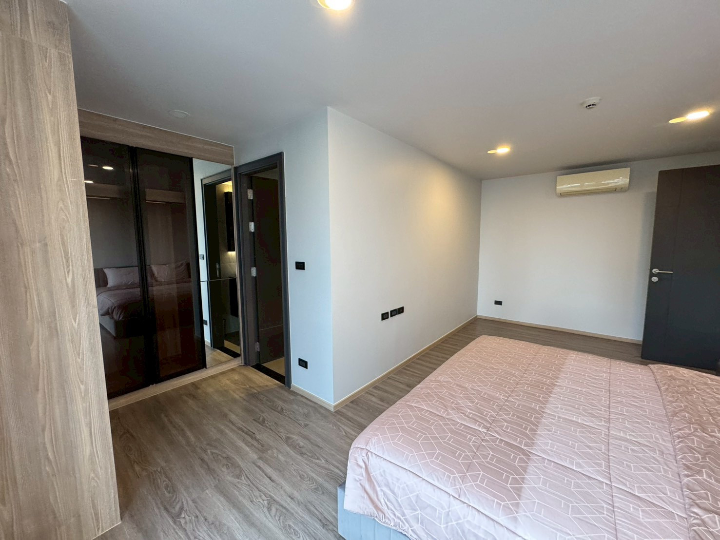 ✨Savvy Ari 4 Condominium Condo for Rent!! Ready to move in June 12th, 2026. Near BTS Ari / 3 bedrooms, 3 bathrooms. Special corner room – รูปที่ 3