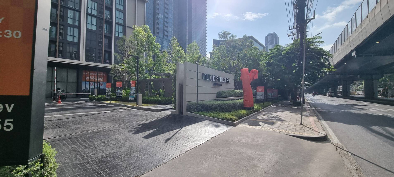  ให้เช่าคอนโด นิว ดิสทริค อาร์ 9 (Nue District R9) ตึก R ชั้น 4 พื้นที่ 30.20 Sqm  แบบห้อง 1BD (1นอน 1น้ำ) เฟอร์นิเจอร์ เครื่องใช้ไฟฟ้าครบ พร้อมอยู่  ห้องใหม่ จอดรถชั้นส่วนตัว เดินเข้าห้องได้เลย สะดวกมากๆ  ในราคาค่าเช่าที่ประหยัด  19,000 บาท/เดือน – รูปที่ 2