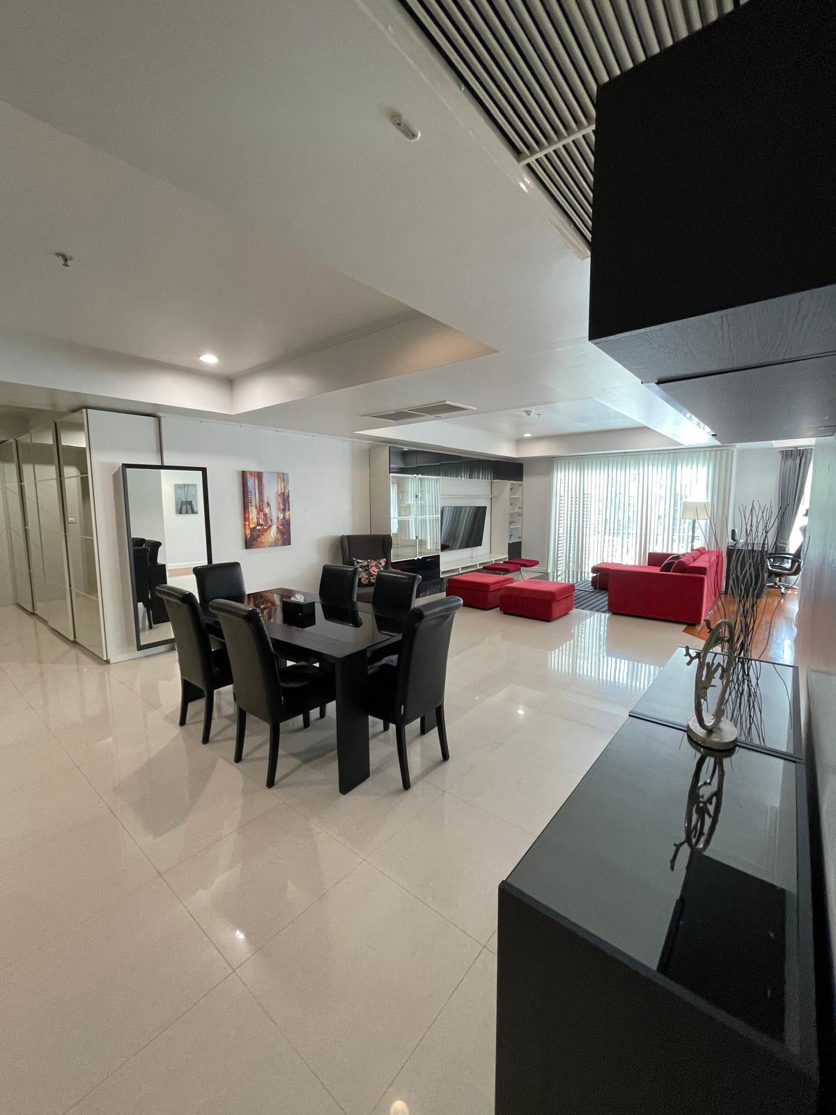 Exclusive 2-Bedroom Residence Near BTS Thong Lo | La Vie En Rose 179sqm 21.5MB Call 0635925888
