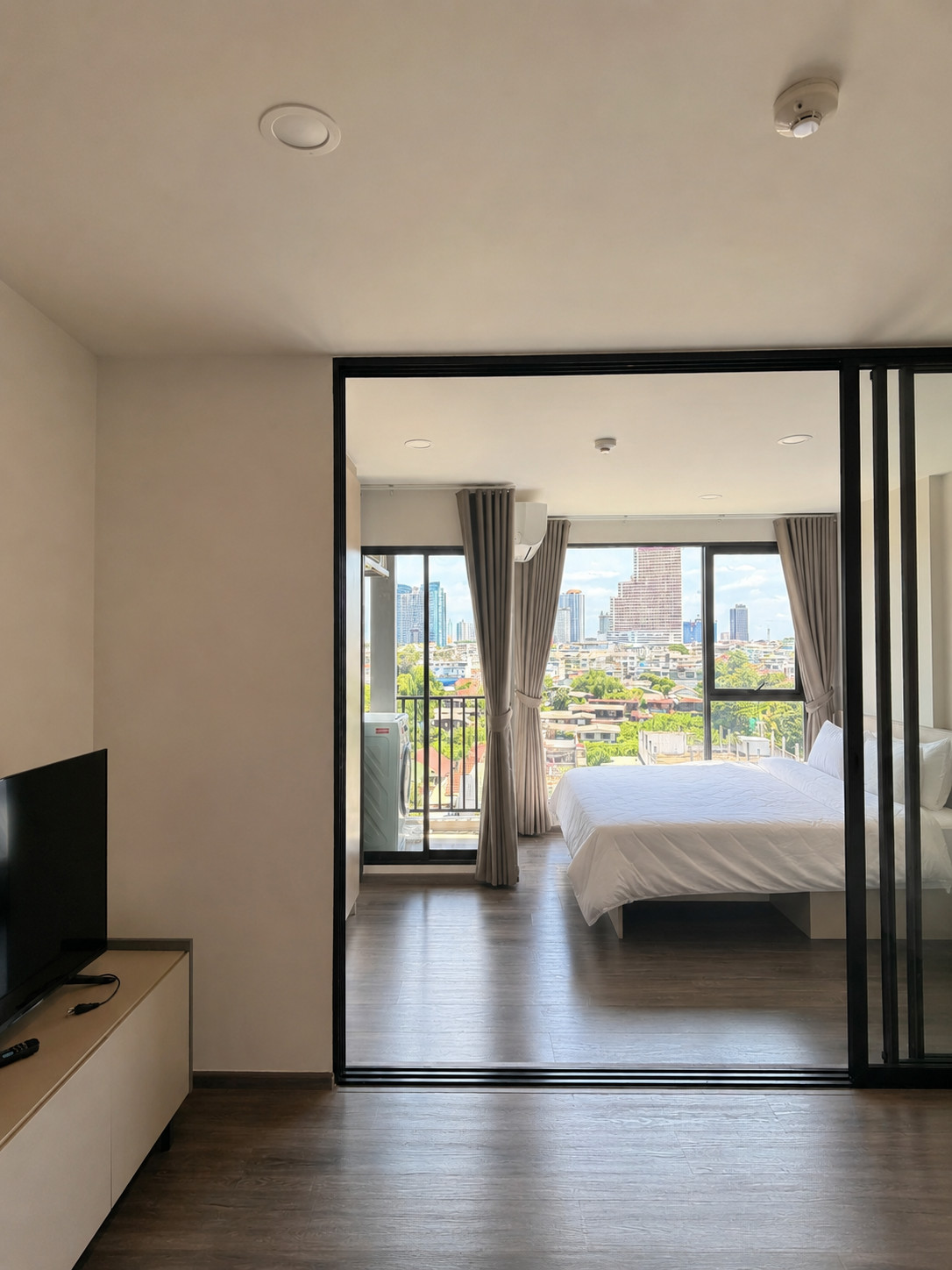 New room for rent ✨Flexi sathon - charoennakon Phase 1✨ Studio 25 sq m. 13,200 baht, new room, fully furnished, ready to move in 💖RentNex By SENA – รูปที่ 3