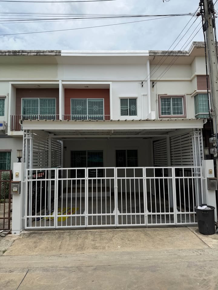 ✅ Selling townhome size, newly renovated, complete furniture + electrical appliances. Near Future Park ✅ Supalai Bella Rangsit Klong 2