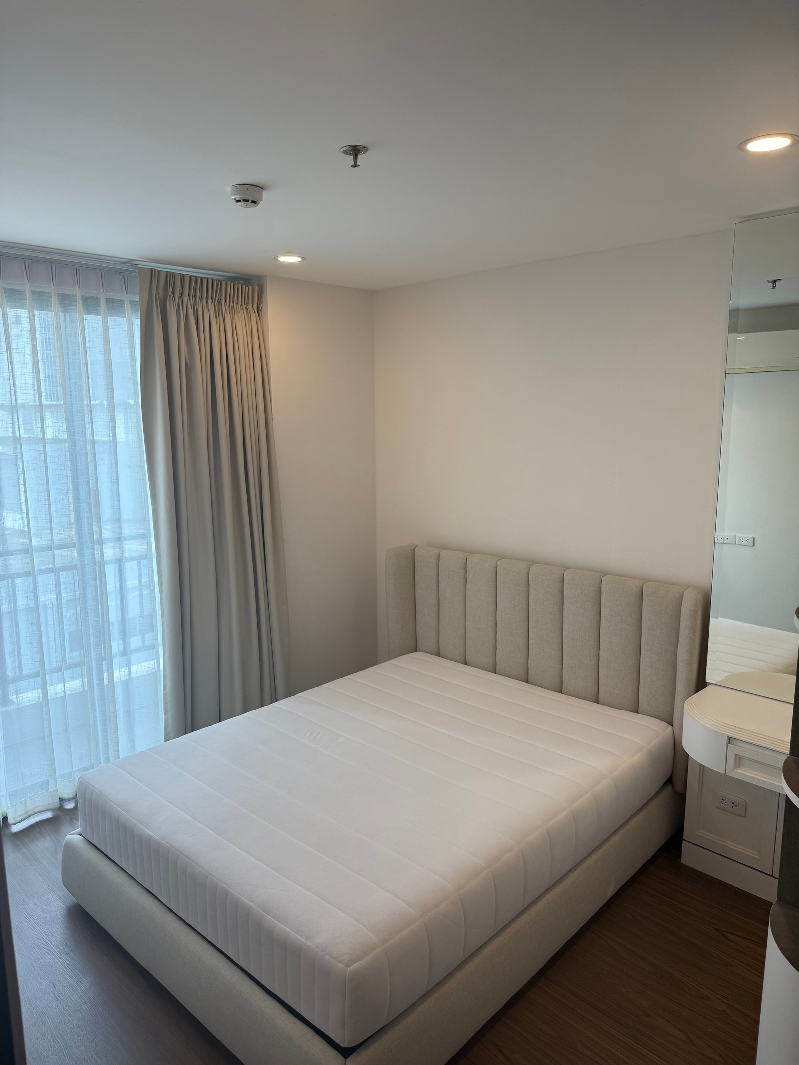 Condo for sale Artisan Ratchada price 4,200,000 baht [KOs260566]