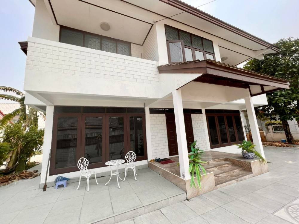 ให้เช่า บ้านเดี่ยว รีโนเวทใหม่ ย่านหลักสี่ ดอนเมือง มบ.ราชตฤณมัย เหมาะพักอาศัย และทำโฮมออฟฟิต สามารถจดทะเบียนบริษัทได้ หน้าหมู่บ้านเป็นรถไฟฟ้า สถานีพหลโยธิน59 ใกล้ โลตัส หลักสี่ ให้เช่า บ้านเดี่ยว รีโนเวทใหม่ ย่านหลักสี่ ดอนเมือง มบ.ราชตฤณมัย เหมาะพักอาศัย และทำโฮมออฟฟิต สามารถจดทะเบียนบริษัทได้ หน้าหมู่บ้านเป็นรถไฟฟ้า สถานีพหลโยธิน59 ใกล้ โลตัส หลักสี่
