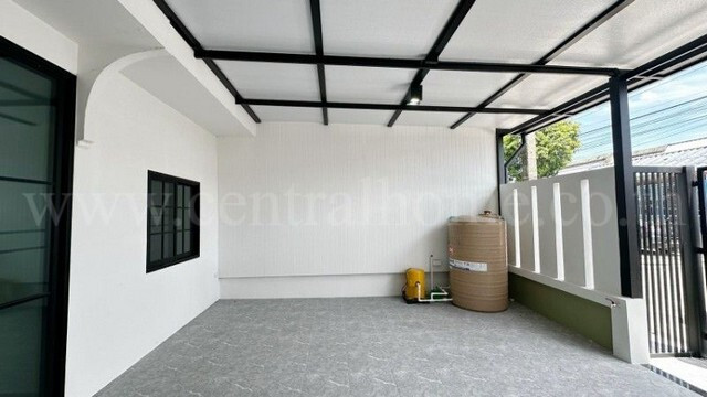 Townhouse Yu Charoen 2, Lam Luk Ka - Khlong 4, newly renovated, beautiful house, cheap price. – รูปที่ 3