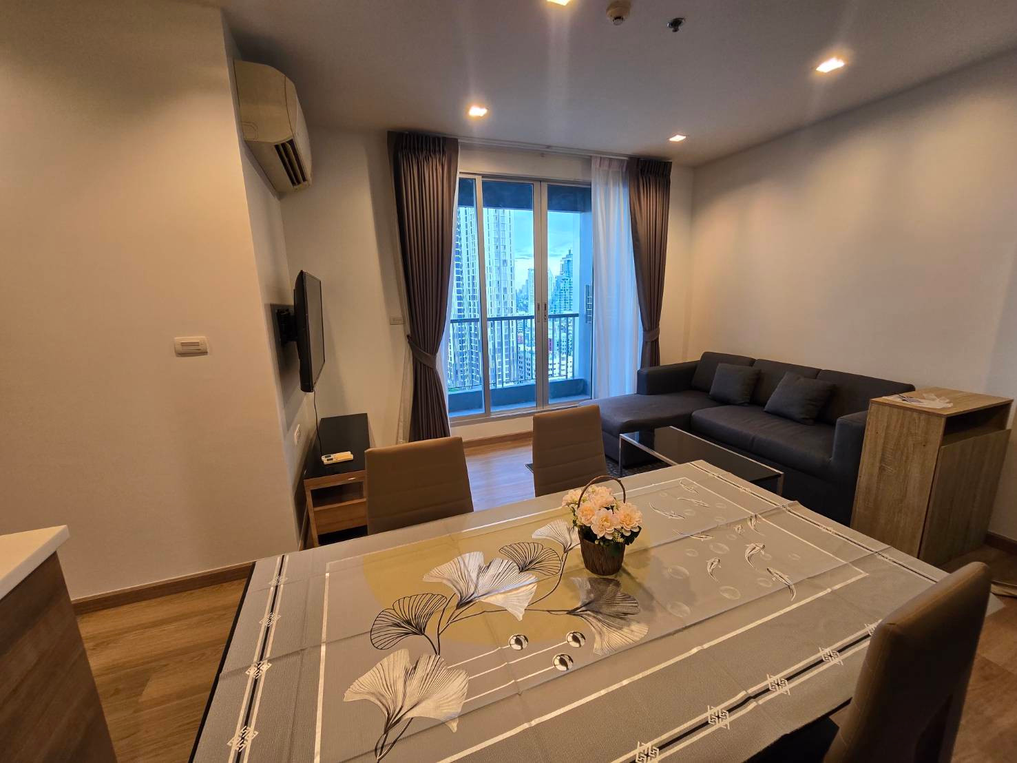 ว่างให้เช่า ถูก สุดคุ้ม  Rent Rhythm Phahol - Ari  2 ห้องนอน ขนาดใหญ่ พร้อมอยู่ ใกล้ BTS  – รูปที่ 3
