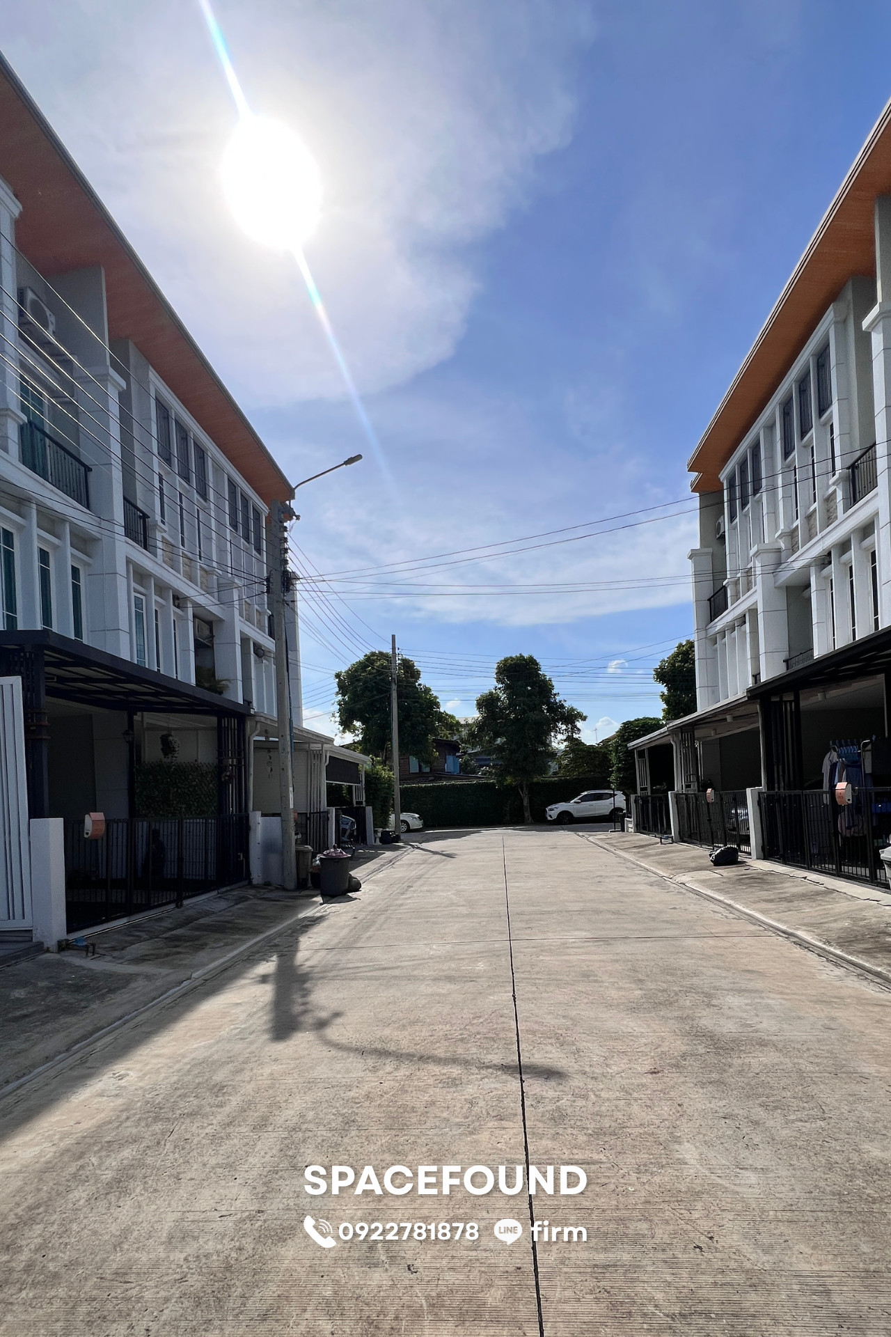 3-story townhome, corner unit, Golden City Sathorn 🌳 4 bedrooms, 4 bathrooms, built-in decorations, plus 6 air conditioners! Near BTS Wutthakat – รูปที่ 3