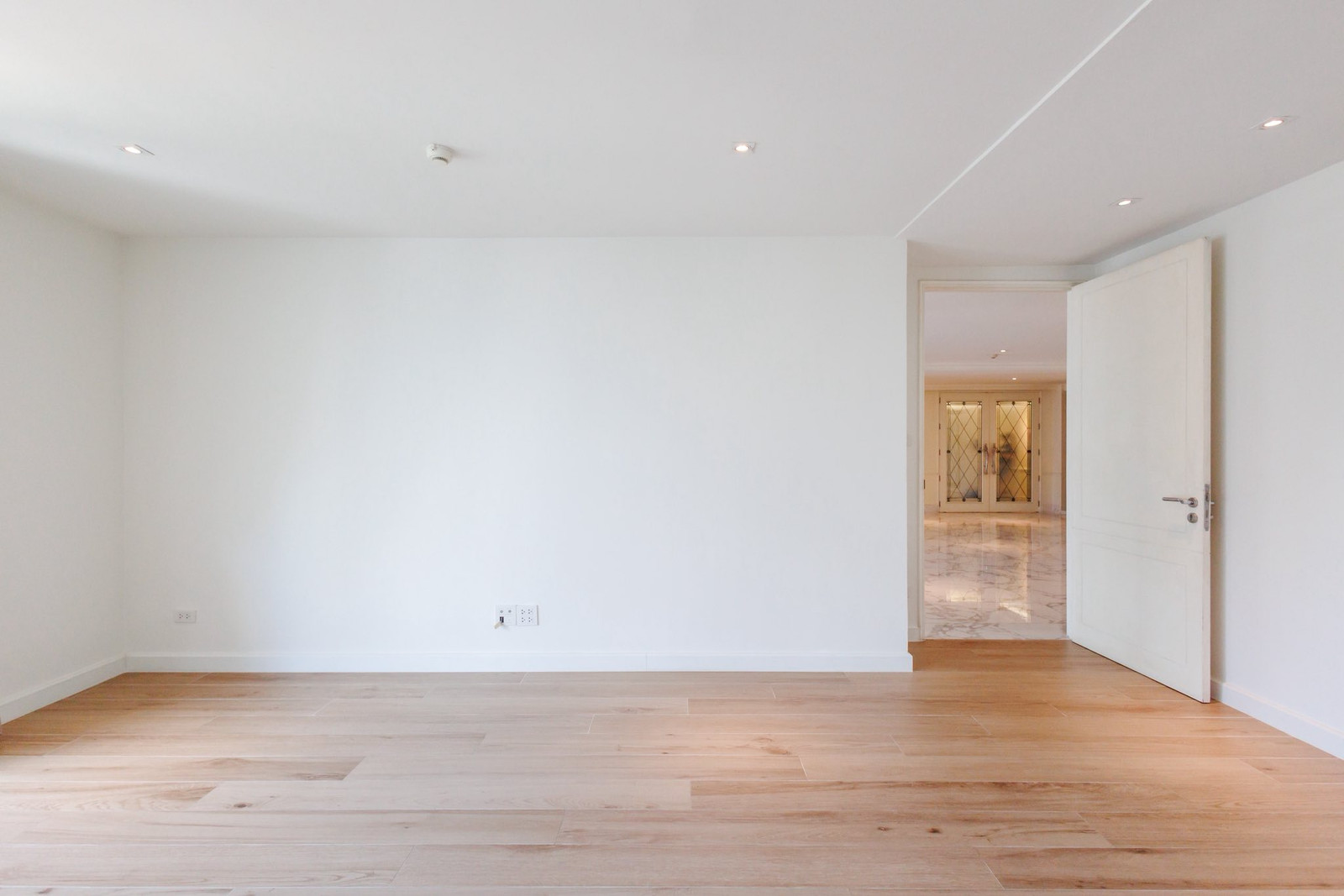 Wattana Height in Sukhumvit Soi 19 for sale 3 bedrooms 3 bathrooms 336 Sqm 30.9 MB  – รูปที่ 3