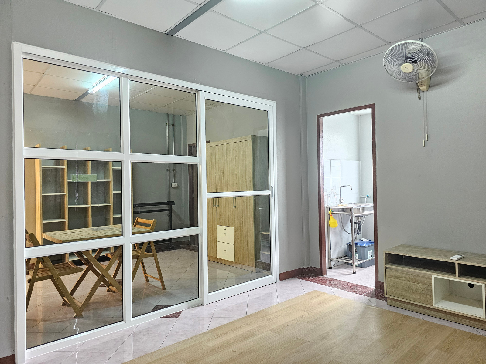 ห้องพักราคาถูกแบ่งให้เช่า รามคำแหง133 ติดกับโรงพยาบาลเกษมราษฎร์ – รูปที่ 2