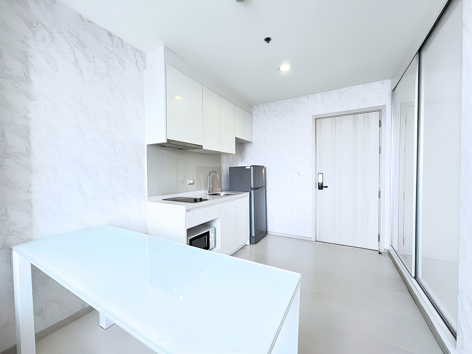 ให้เช่า พร้อมอยู่ ! Rhythm Sukhumvit 42 ใกล้รถไฟฟ้า BTS เอกมัย เพียง 200 เมตร – รูปที่ 3
