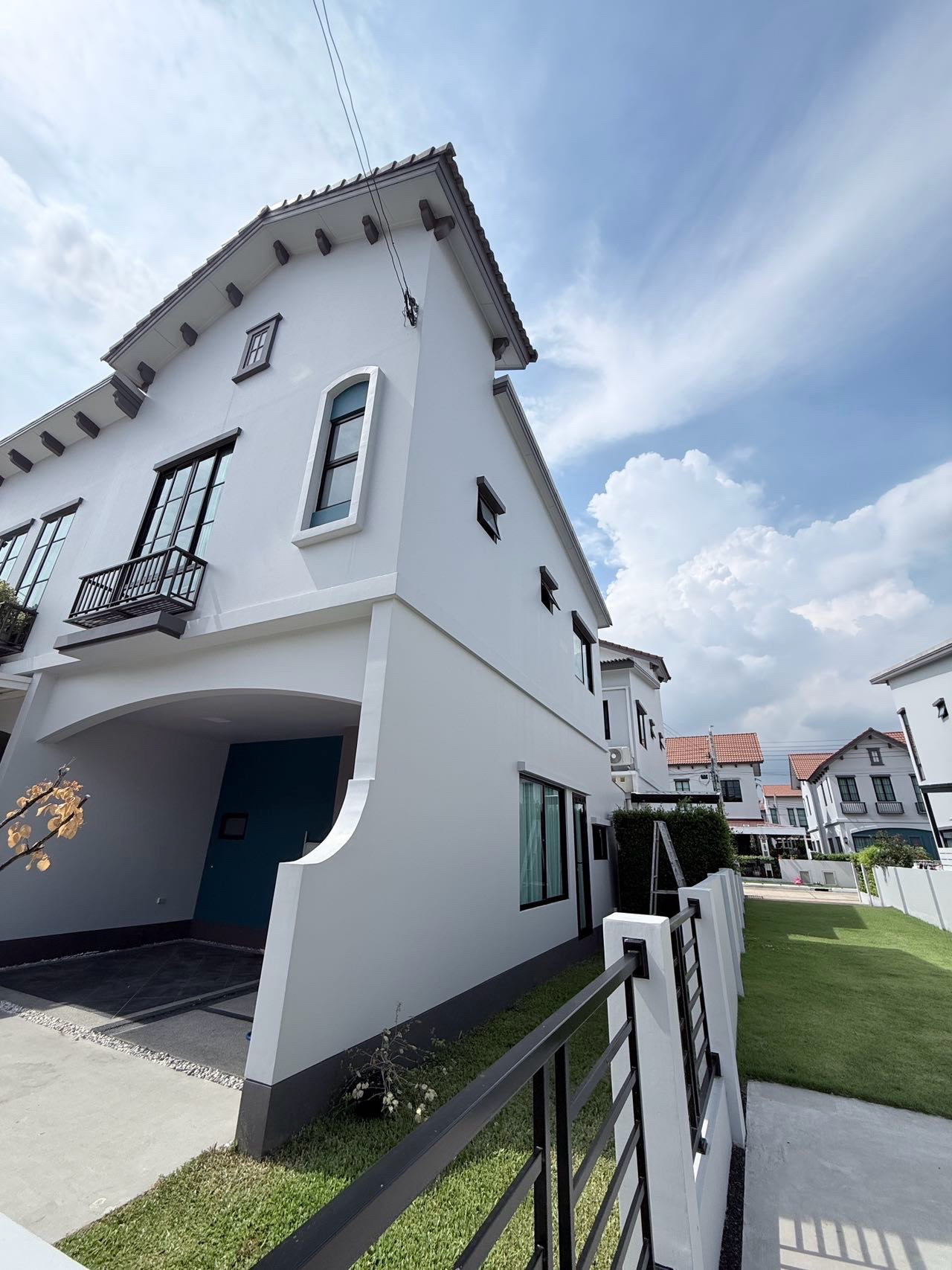 3bed townhome 39K Opposite Club house  – รูปที่ 2
