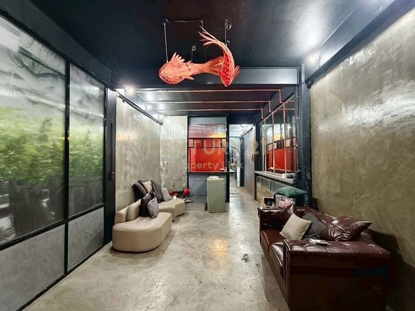  For Rent / Sale | Townhome Office in Silom–Sathorn No.62-CB-69008