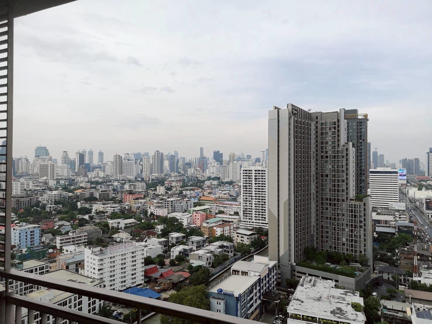 Thru thonglor /2bed /26k / 67sqm / 0632717888 All alp