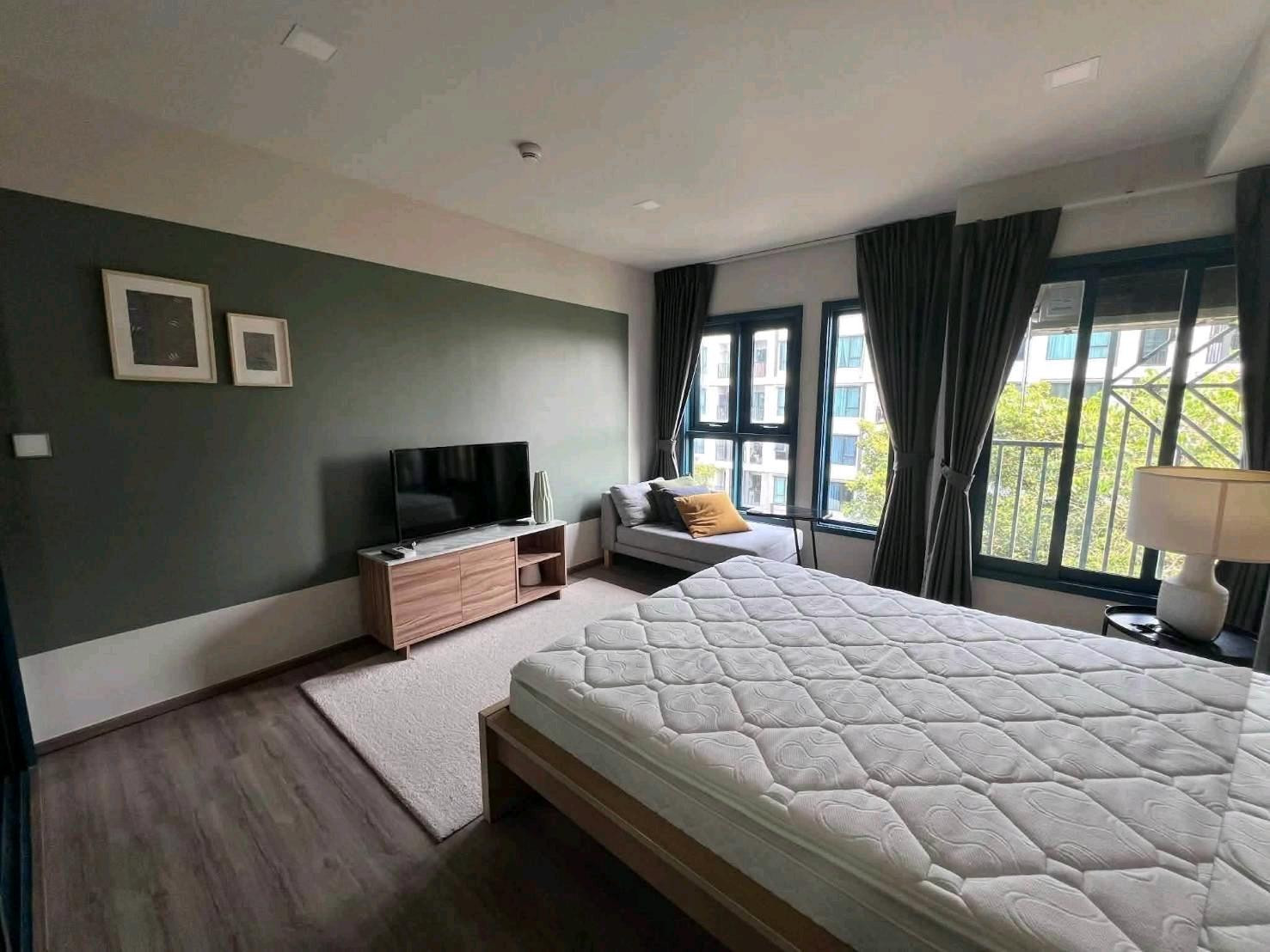 ให้เช่า THE BASE SUKHUMVIT 50 🌿 คอนโด Low Rise สไตล์ Resort บรรยากาศร่มรื่น พักผ่อนสบาย ใกล้ BTS อ่อนนุชห้องแต่งครบ เฟอร์นิเจอร์และเครื่องใช้ไฟฟ้าพร้อมอยู่ 🚗 มีรถรับส่งฟรีไป BTS อ่อนนุช 🌍 รับผู้เช่าชาวต่างชาติ  – รูปที่ 2