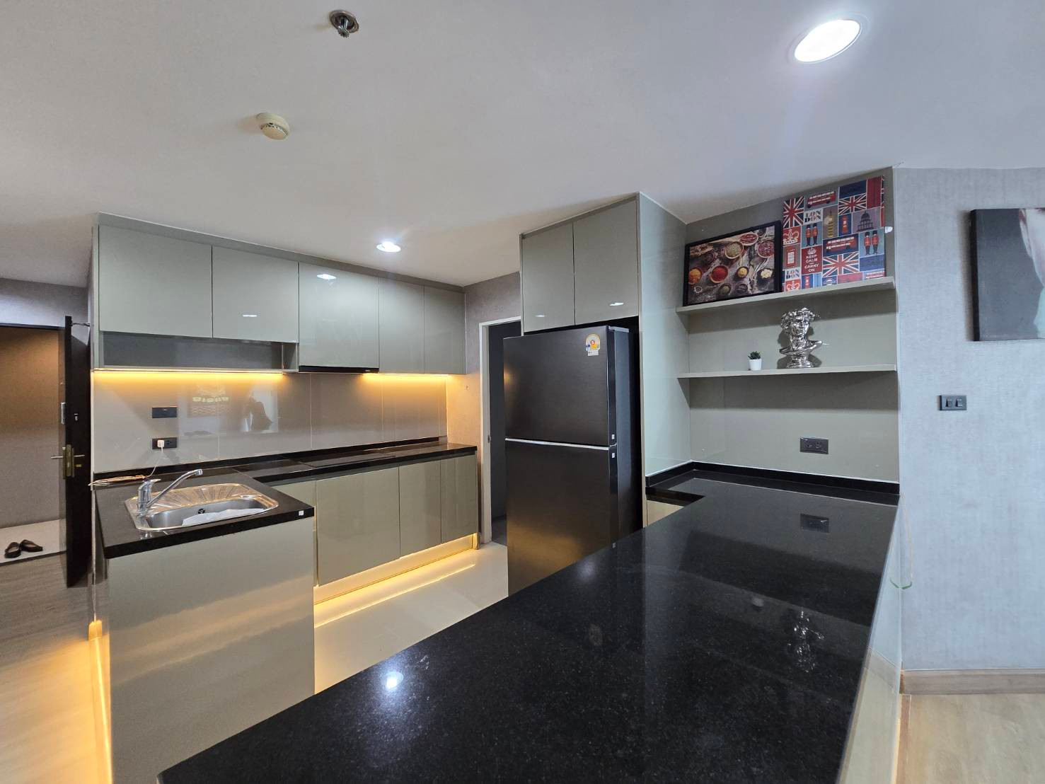 For Rent Belle Grand Rama 9, 2 bedrooms, luxurious built-in furniture. – รูปที่ 2