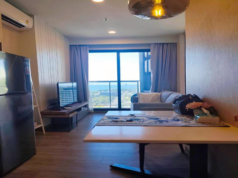 Condo for rent at KEEN Centre Sriracha, 34th floor, mountain view, next to Sukhumvit Road, free cleaning.