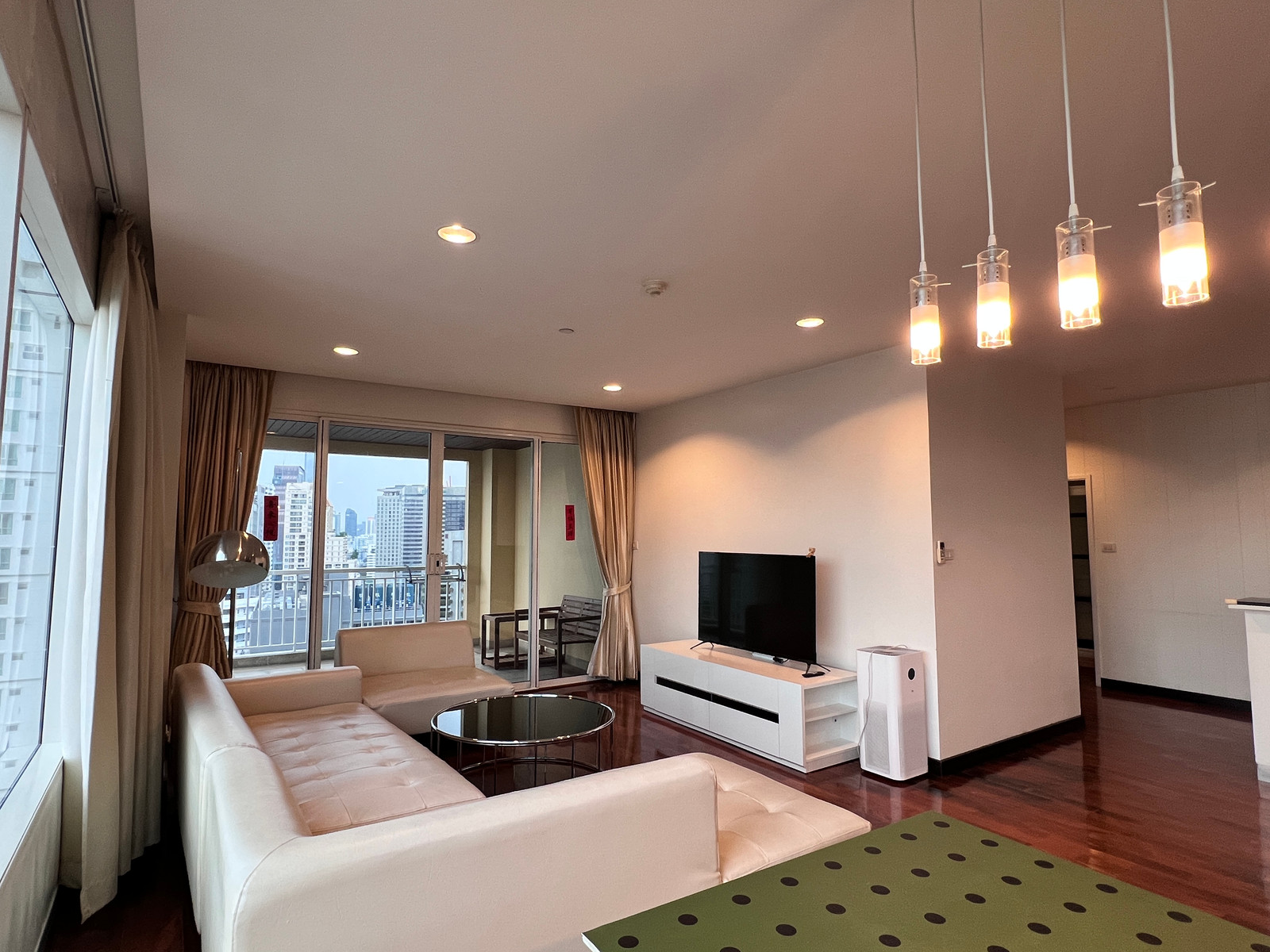 ห้องแรร์ห้องหายาก ไซส์ใหญ่ใจกลางพร้อมพงษ์ อยู่ได้ทั้งครอบครัว ห้องสวยสภาพดี วิวโล่ง✨Wilshire✨ 3 ห้องนอน 4 ห้องน้ำ ขนาด 165.5 ตร.ม ใกล้ BTS / MRT พร้อมพงษ์ (1.1 กม.) Tel.0982645161 ห้องแรร์ห้องหายาก ไซส์ใหญ่ใจกลางพร้อมพงษ์ อยู่ได้ทั้งครอบครัว ห้องสวยสภาพดี วิวโล่ง✨Wilshire✨ 3 ห้องนอน 4 ห้องน้ำ ขนาด 165.5 ตร.ม ใกล้ BTS / MRT พร้อมพงษ์ (1.1 กม.) Tel.0982645161