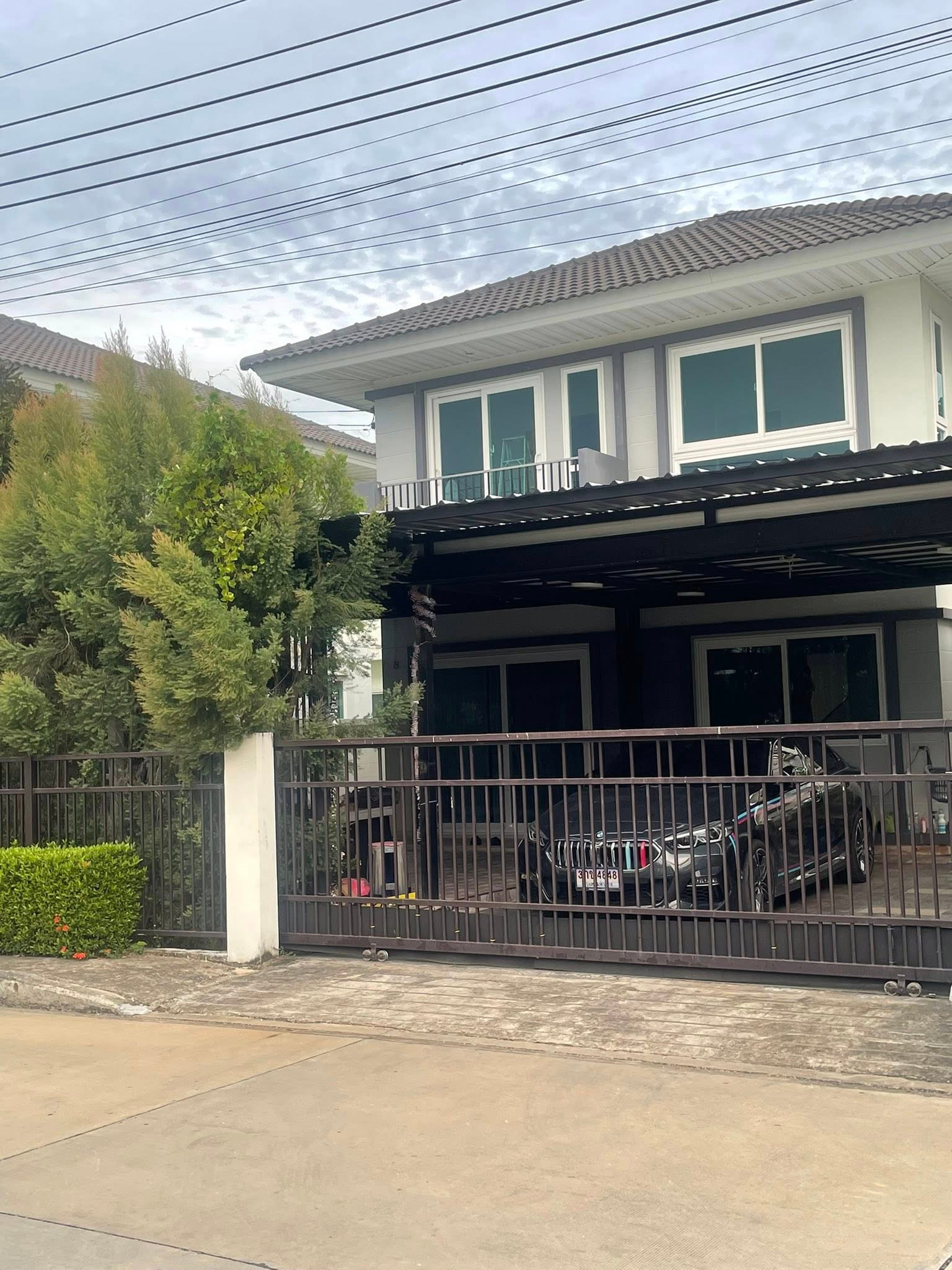 🔥 Single house for sale, Supalai Park Ville 2, fully decorated house, additions, complete with extras worth over 400,000 baht, prime location near Suvarnabhumi and Mega Bangna.