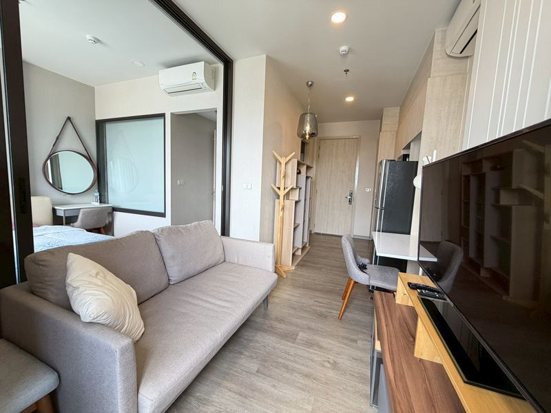 Condo for sale, KEEN Centre Sriracha, located on Sukhumvit Road, good price, near Central Plaza. Condo for sale, KEEN Centre Sriracha, located on Sukhumvit Road, good price, near Central Plaza.