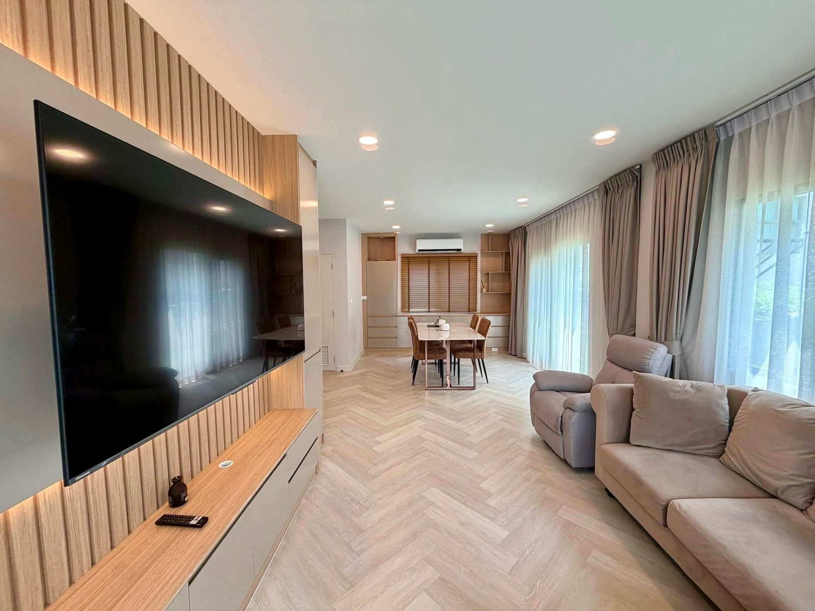 🌟For Rent: Detached House at Centro Bangna Phase 1. Beautiful two-storey house featuring 3 bedrooms and 3 bathrooms. Fully furnished.💥Rental Fee: 70,000 THB/Month. 🌟For Rent: Detached House at Centro Bangna Phase 1. Beautiful two-storey house featuring 3 bedrooms and 3 bathrooms. Fully furnished.💥Rental Fee: 70,000 THB/Month.