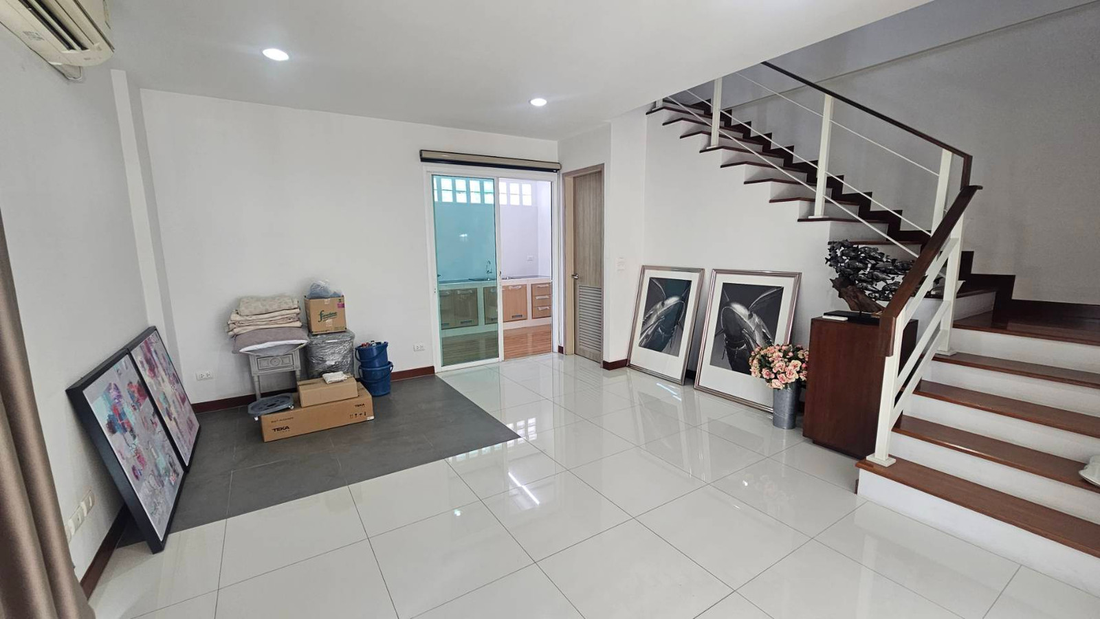 ✨ ทาวน์โฮมหรู Cote Maison บ้านใหม่ 4 ชั้น พื้นที่ใช้สอย 250 ตร.ม. ▪️ 3 ห้องนอน เพียง 55,000 บาท/เดือน หลังมุม ใกล้เชิงสะพานภูมิพล Tel. 084-694-8888 – รูปที่ 2