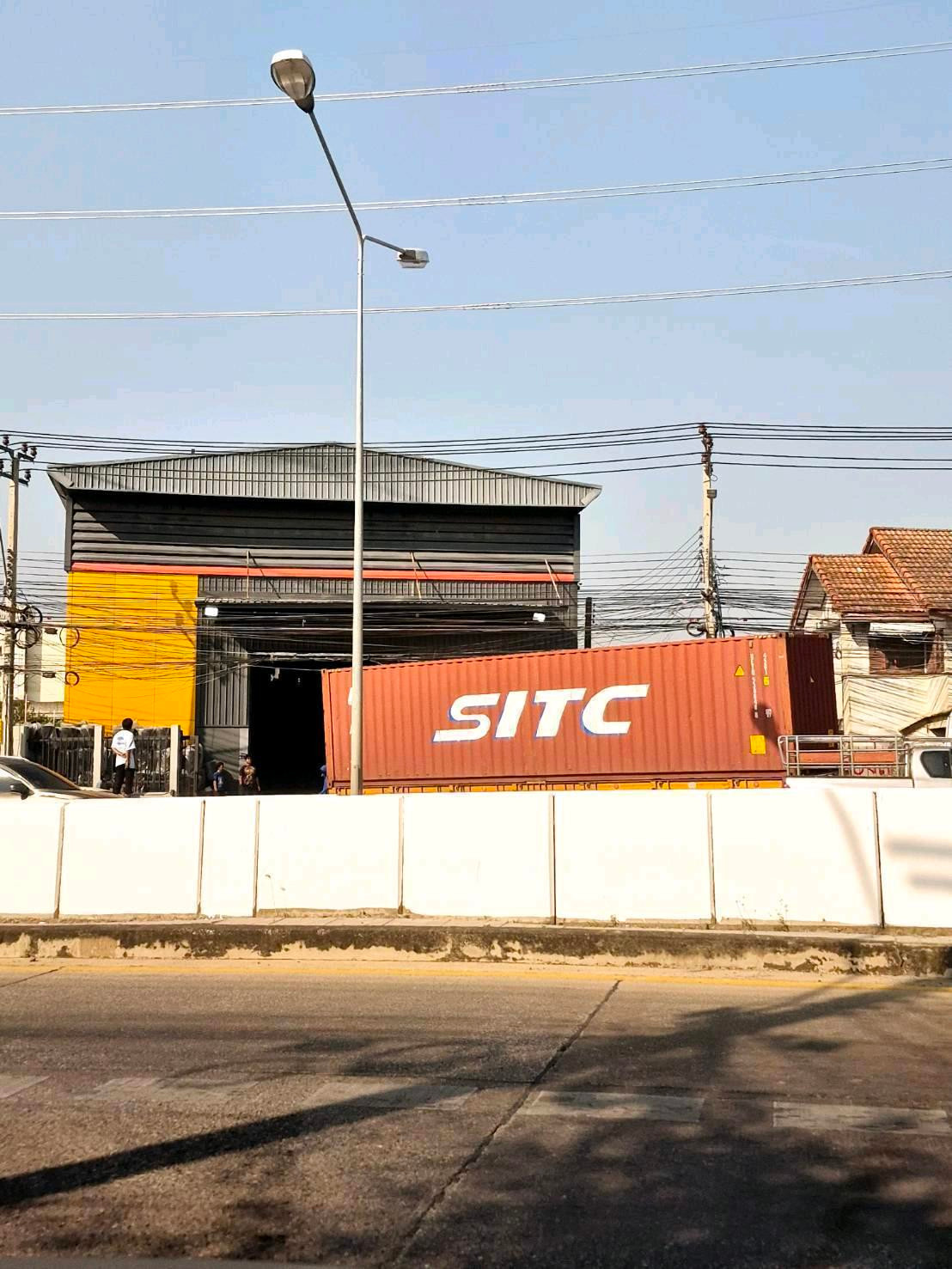 📌 Warehouse, office for rent, Watcharapol Ramindra, Sukhaphiban 5 
, close to the expressway and industrial ring road, only 300 meters. – รูปที่ 4