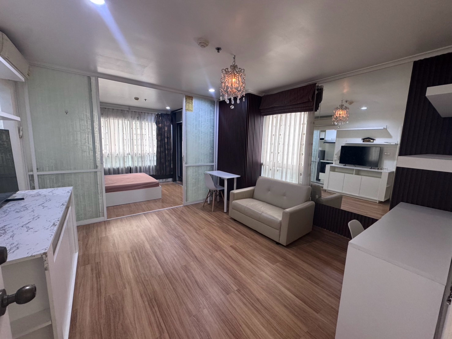 ลุมพินี วิลล์ ประชาชื่น-พงษ์เพชร1 เช่า 9,000 บาท 35 ตรม ชั้น 10 ตึก B มีเครื่องซักผ้า ลุมพินี วิลล์ ประชาชื่น-พงษ์เพชร1 เช่า 9,000 บาท 35 ตรม ชั้น 10 ตึก B มีเครื่องซักผ้า