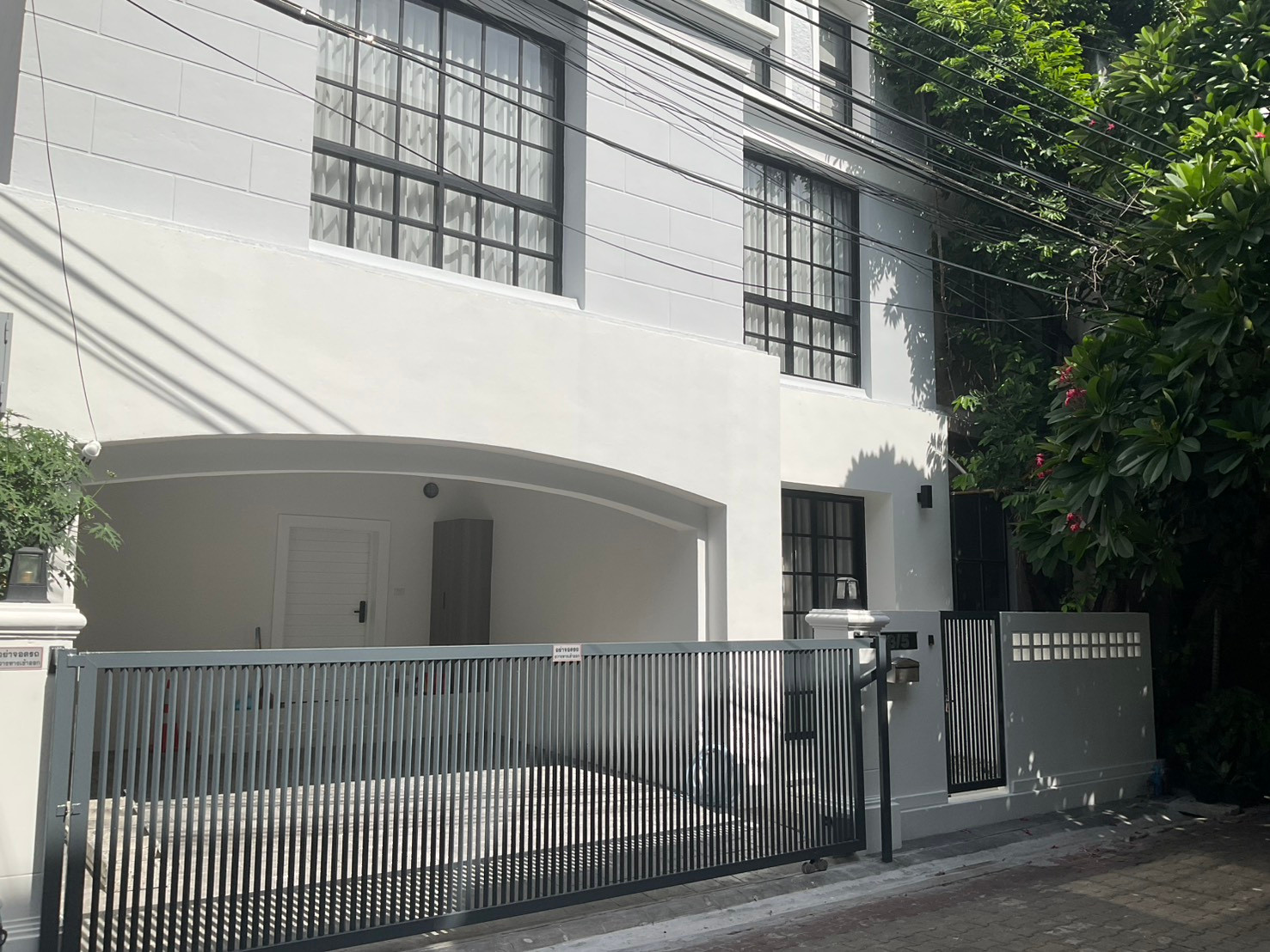 ให้เช่า #ทาวน์โฮม 4 ชั้น (Renovateใหม่) ซอยเอกมัย 12 (ซอยเจริญใจ) 📞095-164-2956 #ใกล้โรงเรียนเอกมัยอินเตอร์ – รูปที่ 2