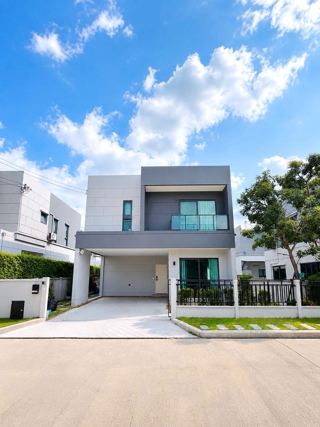 🌟ให้เช่าบ้านเดี่ยว เซนโทร บางนา เฟส 1 บ้านสวย 2 ชั้น 3 ห้องนอน 3 ห้องน้ำ พร้อมเฟอร์นิเจอร์และเครื่องใช้ไฟฟ้าครบ💥ค่าเช่า: 70,000 บาท/เดือน – รูปที่ 2