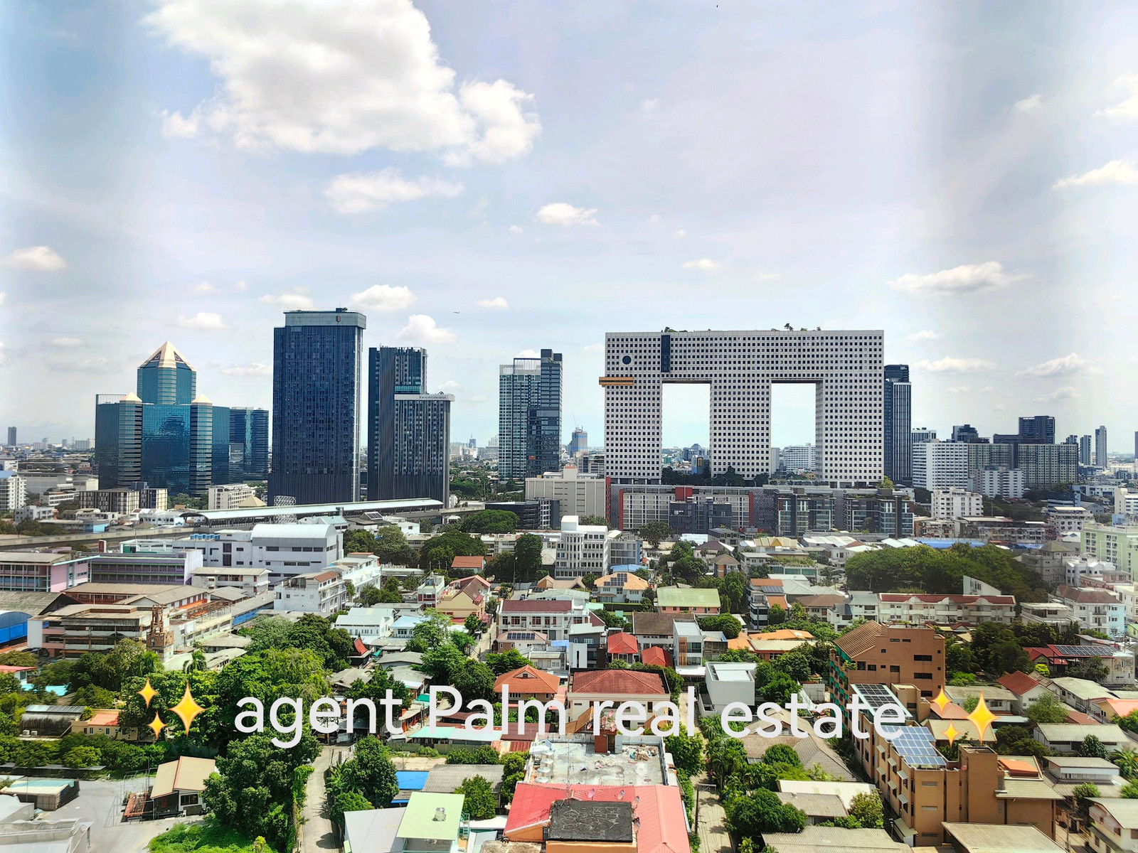 🏙🏙️✨ ขายคอนโดห้องใหญ่ใจกลางพหลโยธิน | La Maison 24 พหลโยธิน 24 💥 111.23 ตร.ม. เพียง 4.5 ล้านบาท เท่านั้น❗ – รูปที่ 2