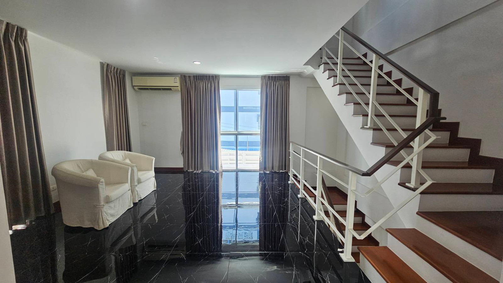 ✨ ทาวน์โฮมหรู Cote Maison บ้านใหม่ 4 ชั้น พื้นที่ใช้สอย 250 ตร.ม. ▪️ 3 ห้องนอน เพียง 55,000 บาท/เดือน หลังมุม ใกล้เชิงสะพานภูมิพล Tel. 084-694-8888 ✨ ทาวน์โฮมหรู Cote Maison บ้านใหม่ 4 ชั้น พื้นที่ใช้สอย 250 ตร.ม. ▪️ 3 ห้องนอน เพียง 55,000 บาท/เดือน หลังมุม ใกล้เชิงสะพานภูมิพล Tel. 084-694-8888