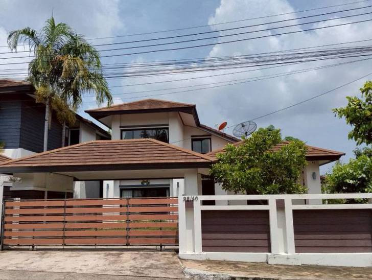 For sale/rent: Detached house, The Valley Village, Sriracha, 3 bedrooms, near Lotus and Robinson.
