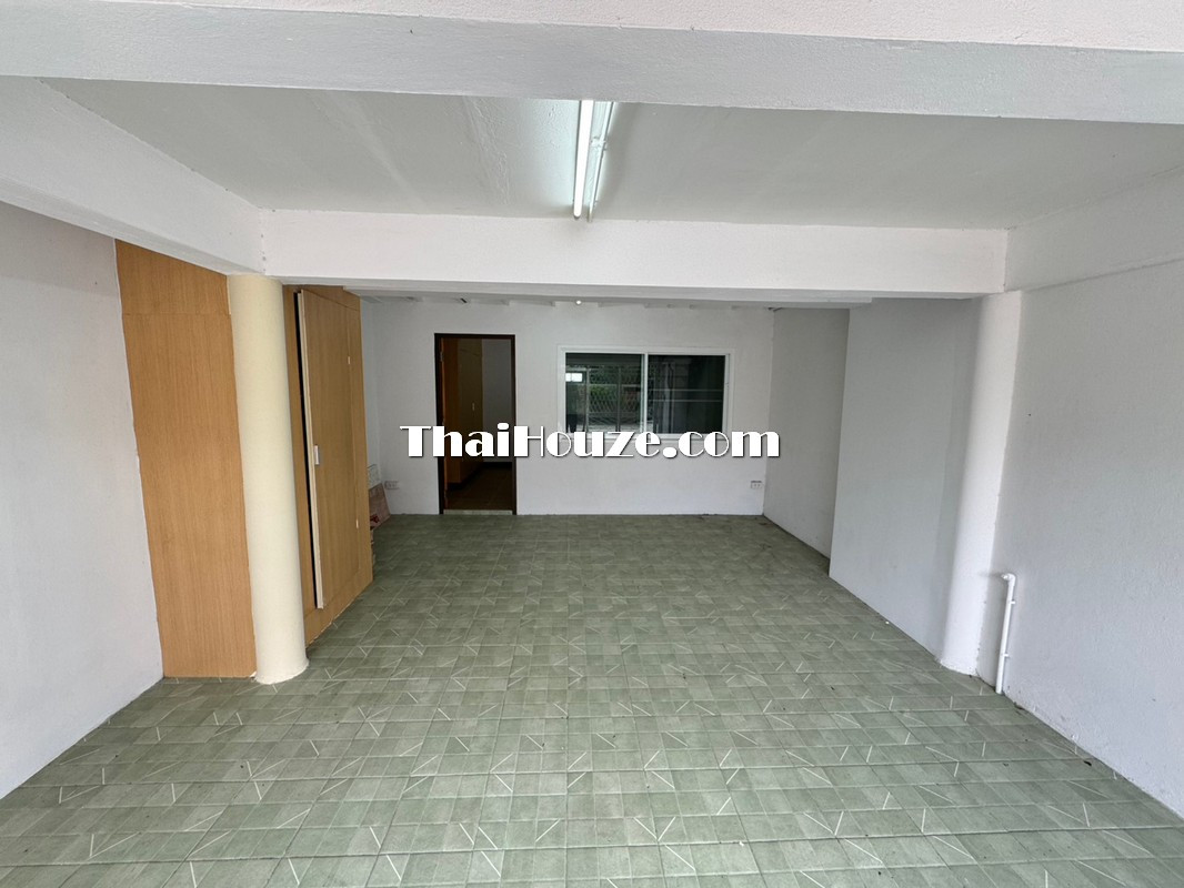 ขายทาวน์เฮ้าส์ 2 ชั้น รีโนเวทใหม่ ซอยสรณคมน์ 41  – รูปที่ 2