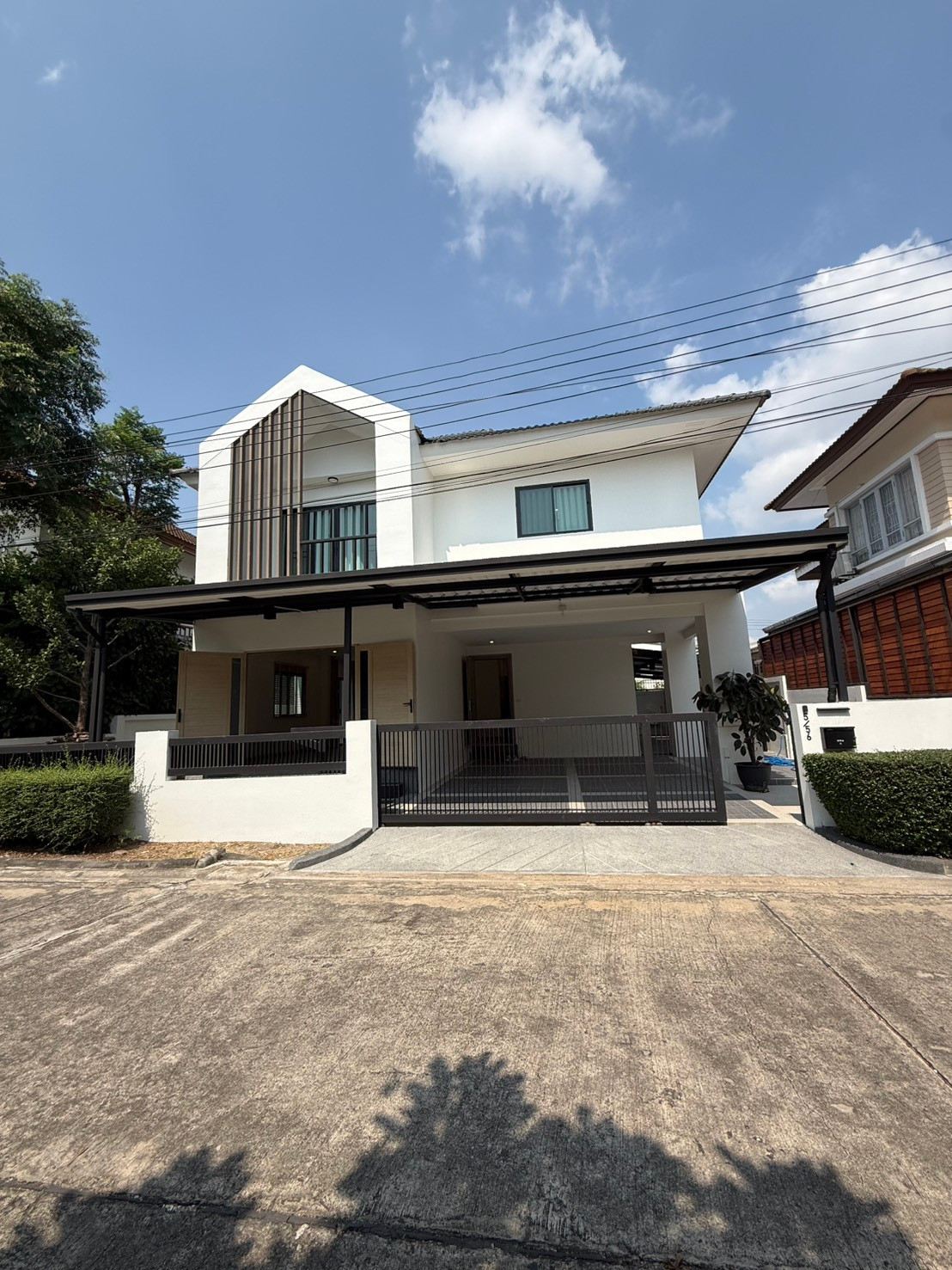Single house, completely renovated, My Place Watcharophol Permsin 62 Single house, completely renovated, My Place Watcharophol Permsin 62