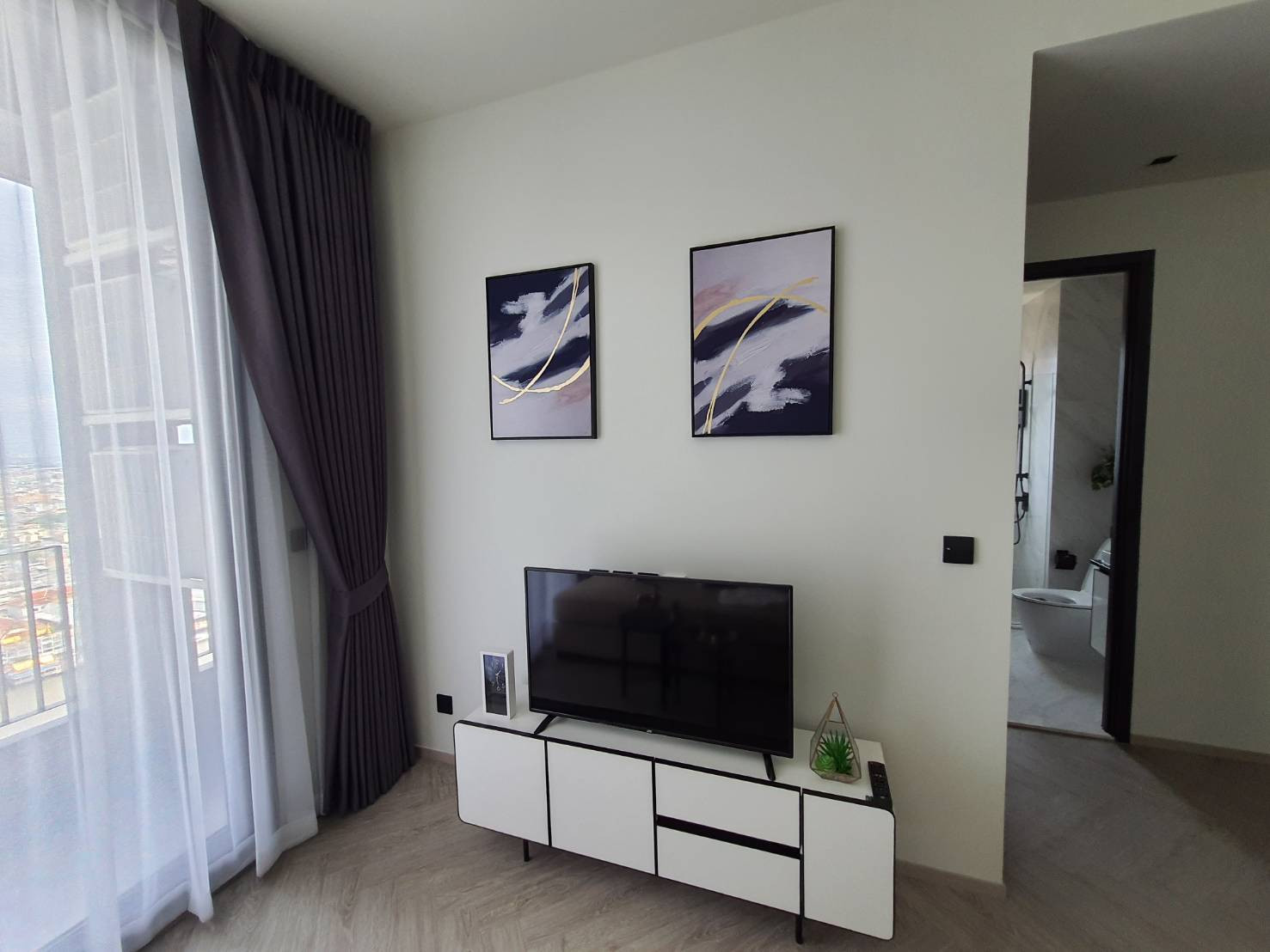 ให้เช่า Condo Chapter Charoennakhon - Riverside ชั้นสูง ห้องสวย วิวแม่น้ำ  2 ห้องนอน 1 ห้องน้ำ – รูปที่ 2