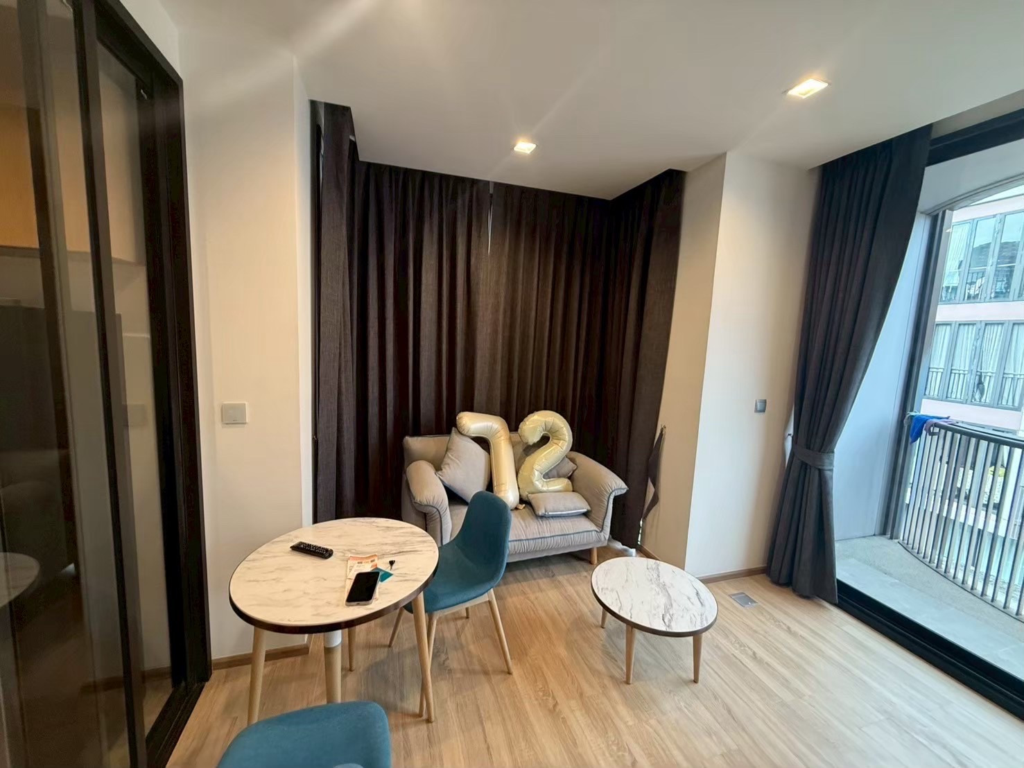 For Rent📍Kawa Haus🛀1 bed1bath📞0639399665
For Rent📍Kawa Haus🛀1 bed1bath📞0639399665