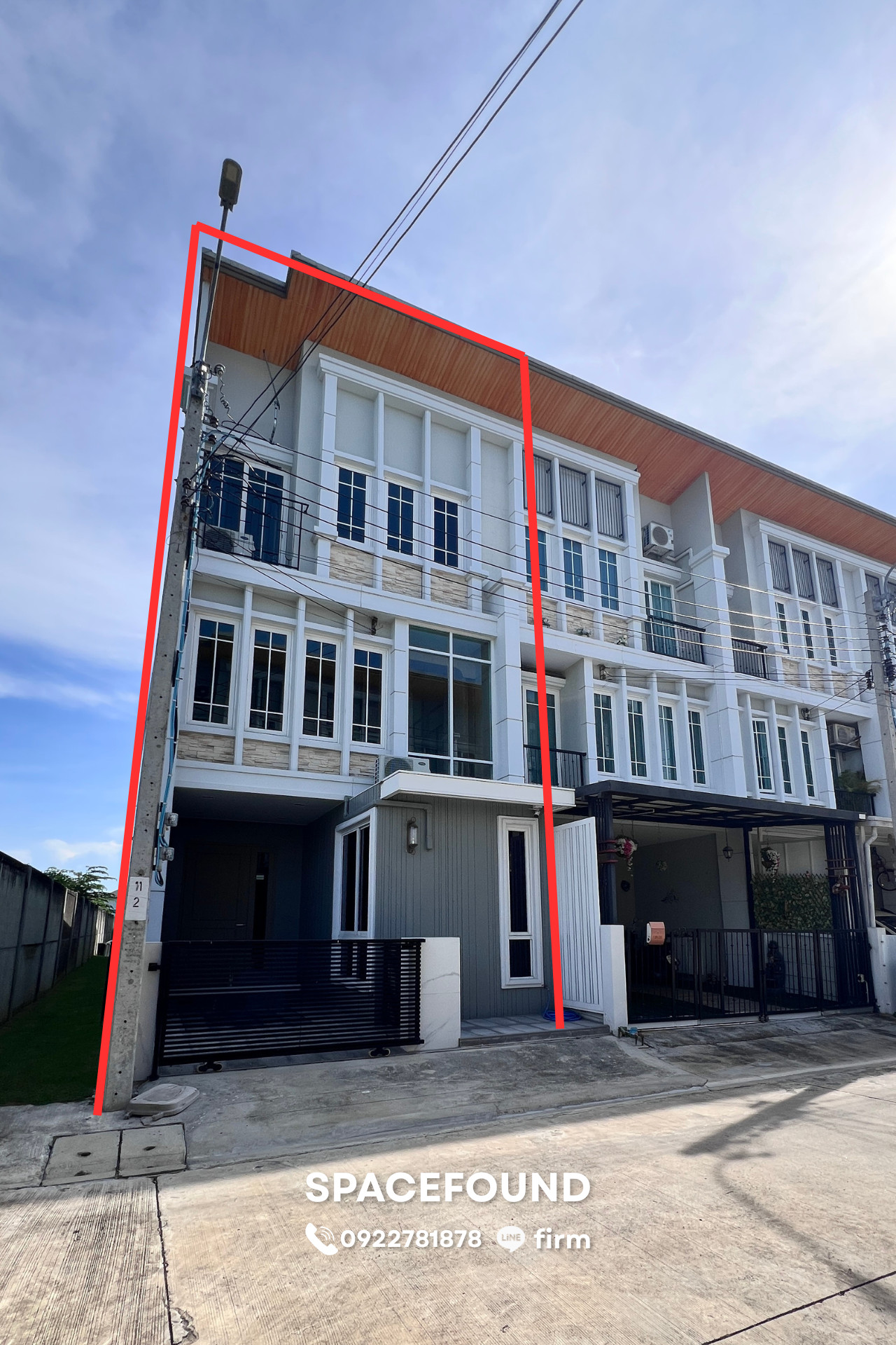 3-story townhome, corner unit, Golden City Sathorn 🌳 4 bedrooms, 4 bathrooms, built-in decorations, plus 6 air conditioners! Near BTS Wutthakat 3-story townhome, corner unit, Golden City Sathorn 🌳 4 bedrooms, 4 bathrooms, built-in decorations, plus 6 air conditioners! Near BTS Wutthakat