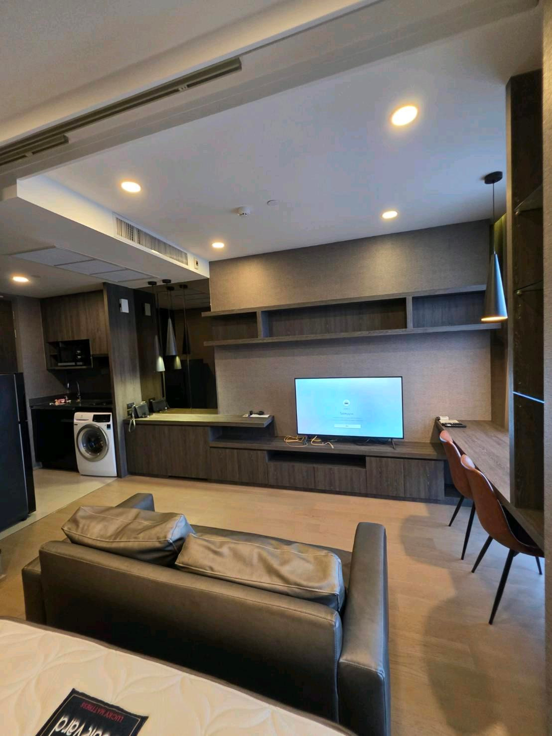 For Rent​ Ashton​ Chula-Silom​
From MRT Samyan 180 M. – รูปที่ 2