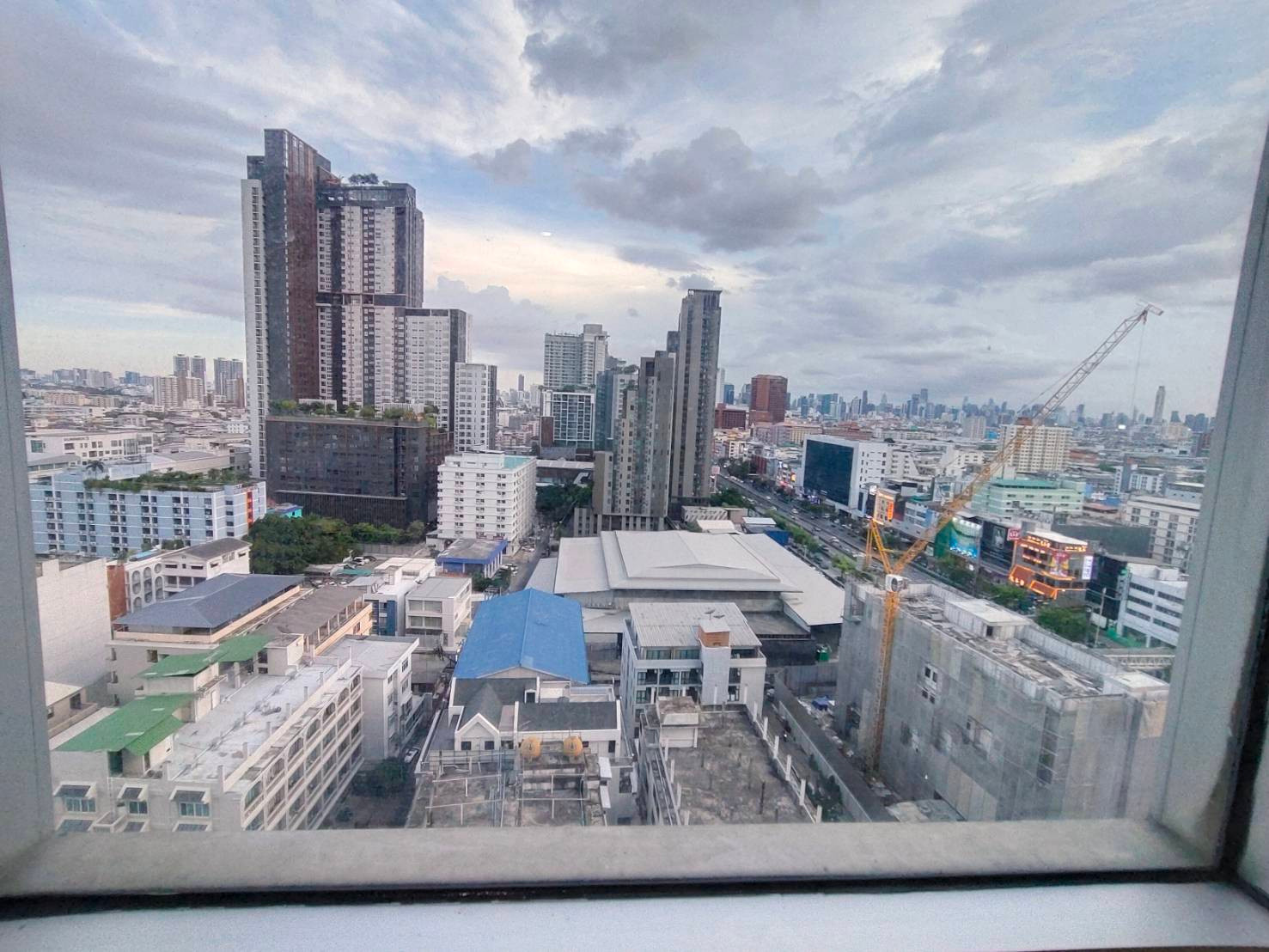 Life Ratchadapisek ใกล้ Mrt ห้วยขวาง เดิน 5 นาที ห้องพร้อมเข้าอยู่ Life Ratchadapisek ใกล้ Mrt ห้วยขวาง เดิน 5 นาที ห้องพร้อมเข้าอยู่