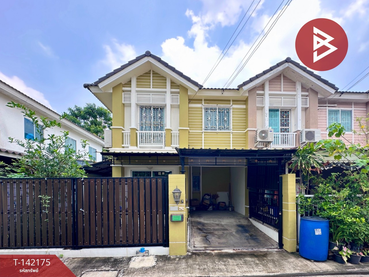 Townhouse for sale Pruksa Ville Village 38, King Kaew-Nam Daeng, Samut Prakan, ready to move in. Townhouse for sale Pruksa Ville Village 38, King Kaew-Nam Daeng, Samut Prakan, ready to move in.